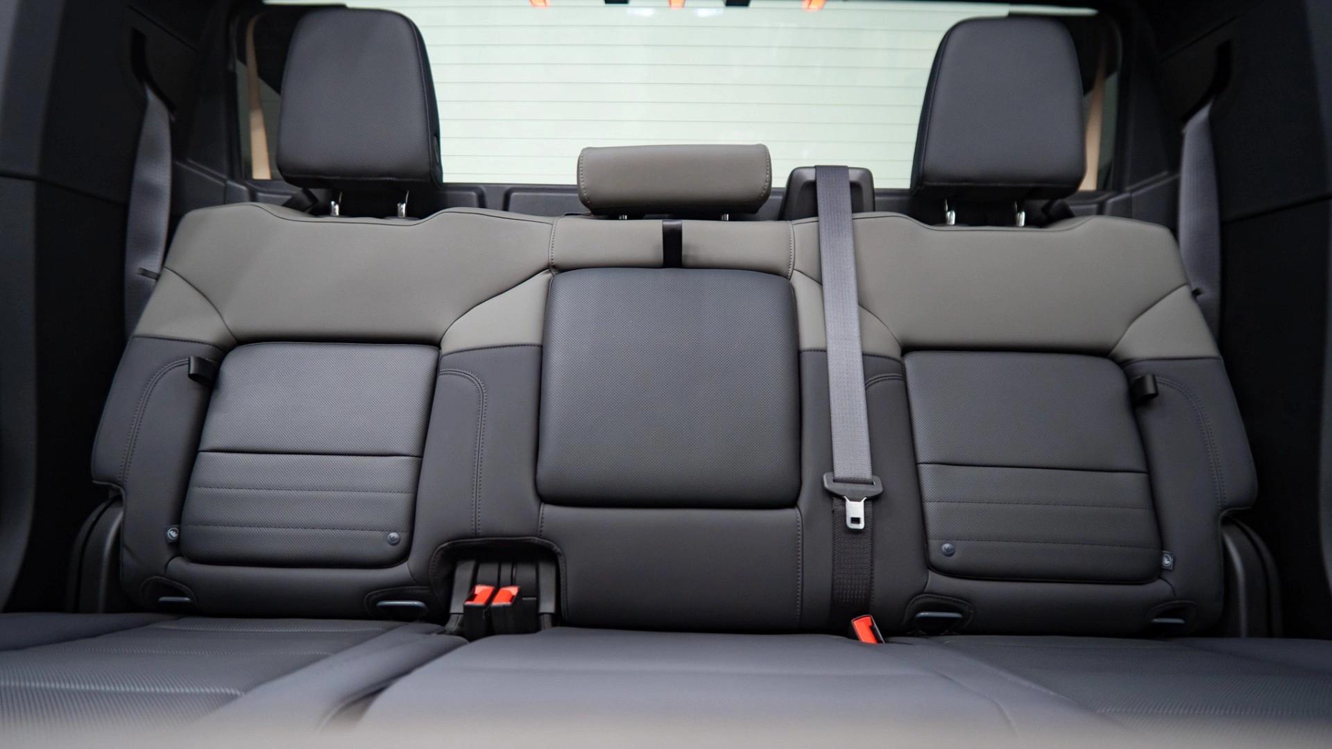 2024 GMC HUMMER EV PICKUP in Gray, photo 20 of 29