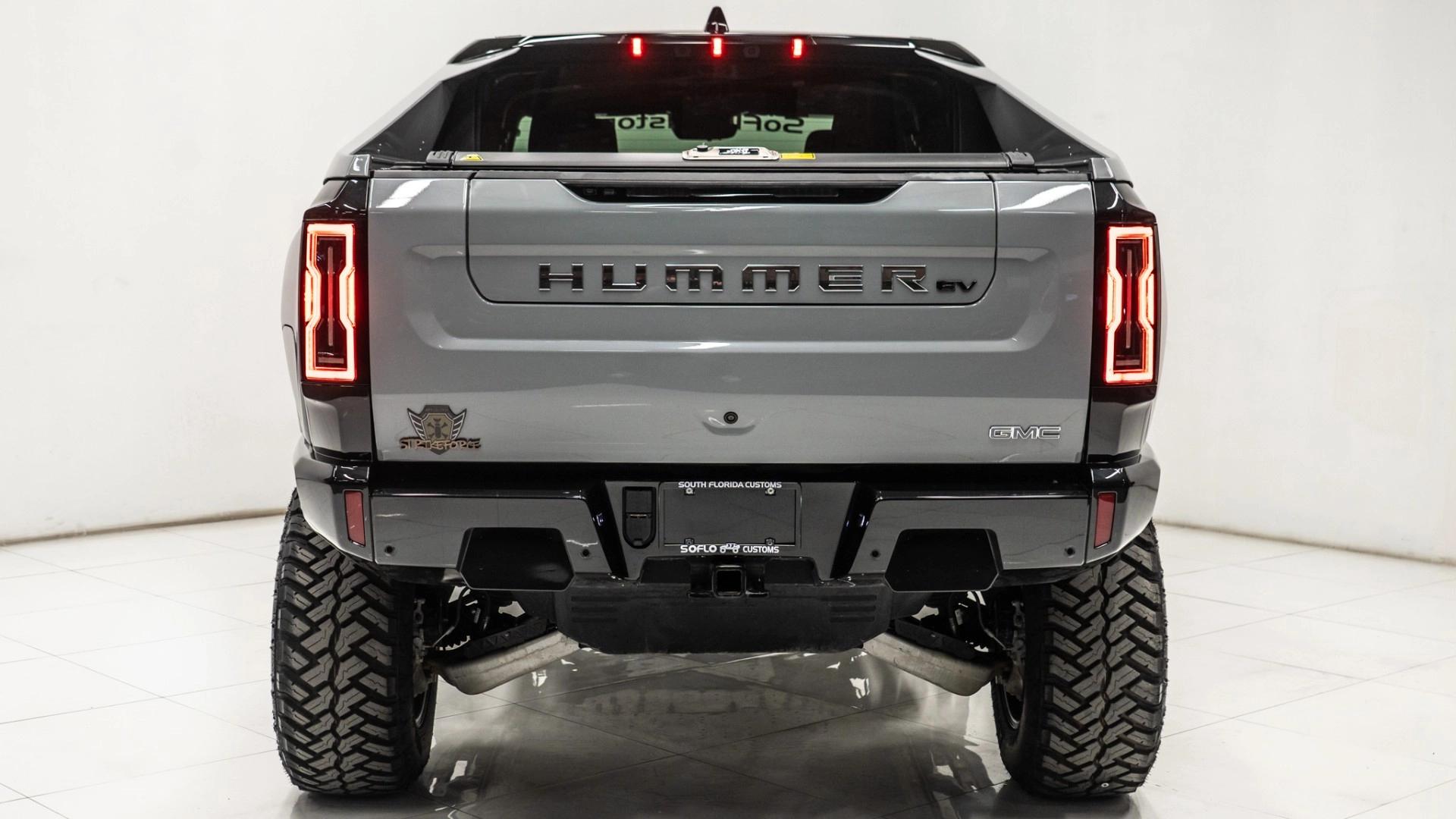 2024 GMC HUMMER EV PICKUP in Gray, photo 28 of 29
