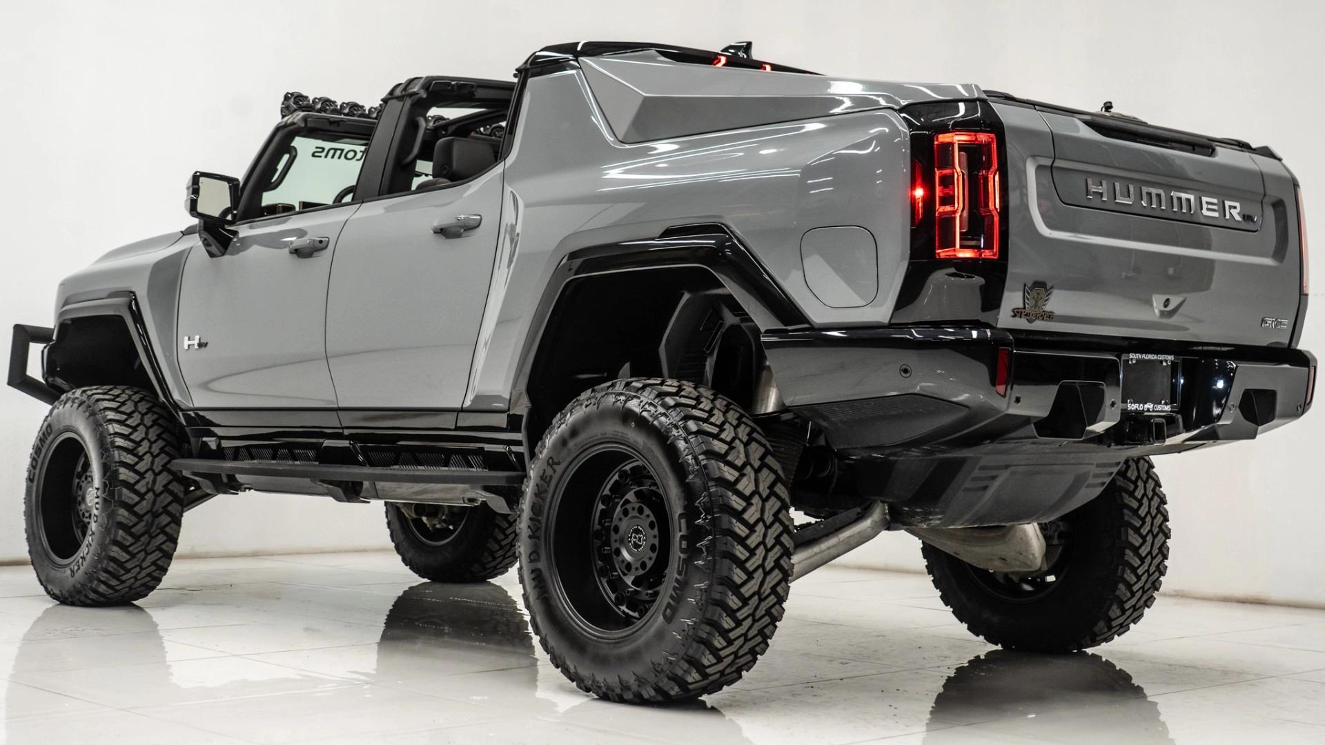 2024 GMC HUMMER EV PICKUP in Gray, photo 8 of 29