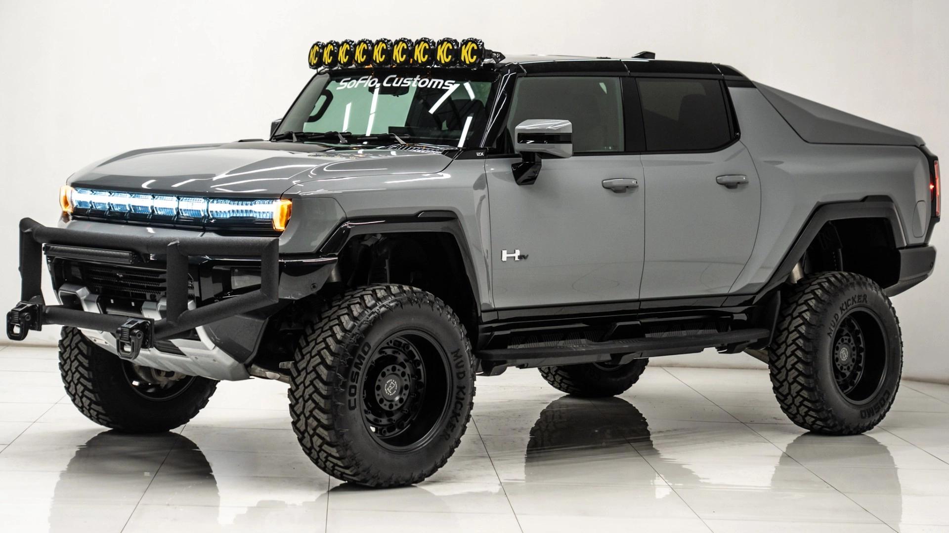 2024 GMC HUMMER EV PICKUP in Gray, photo 4 of 29