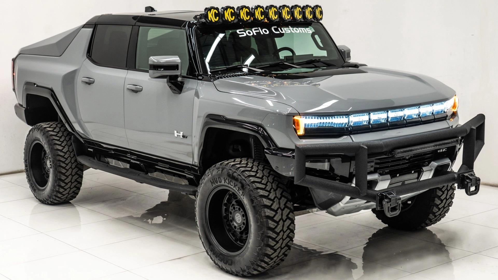2024 GMC HUMMER EV PICKUP in Gray, photo 2 of 29