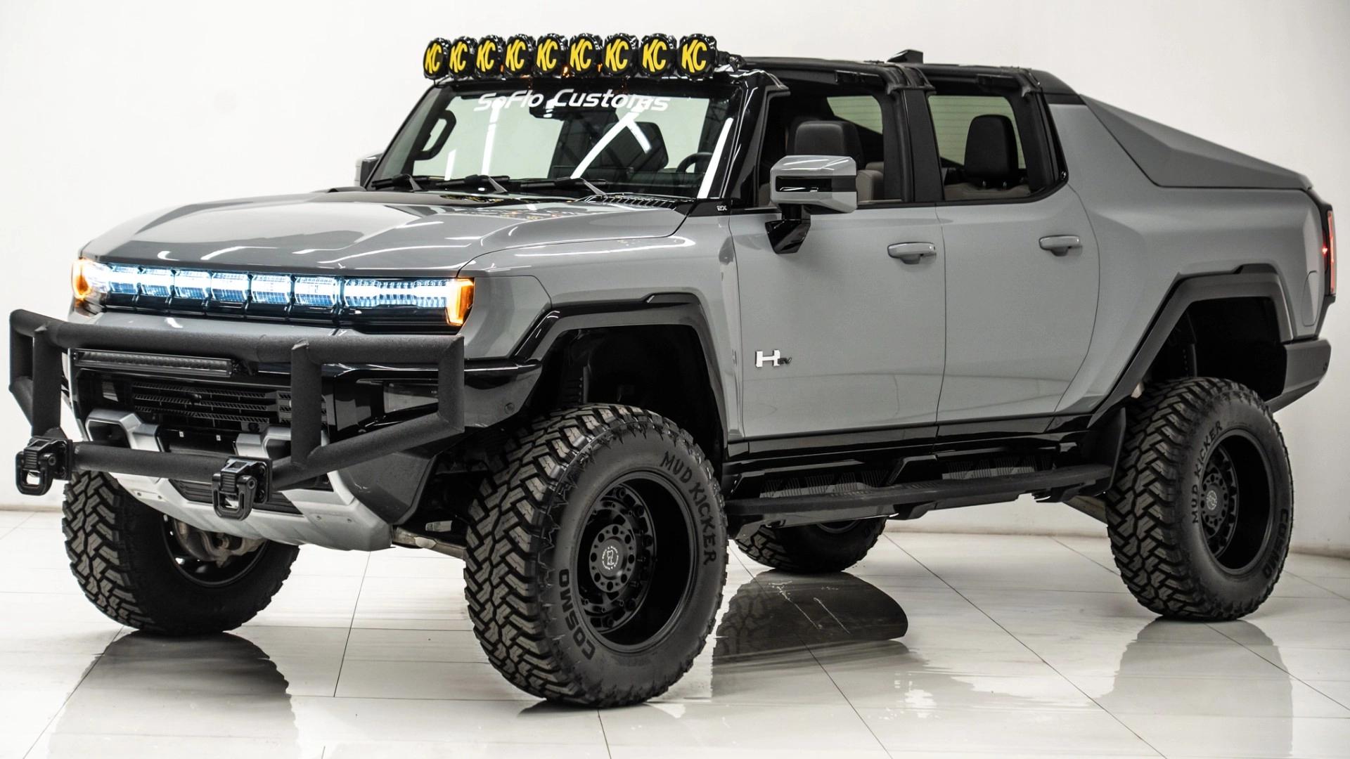 2024 GMC HUMMER EV PICKUP in Gray, photo 5 of 29