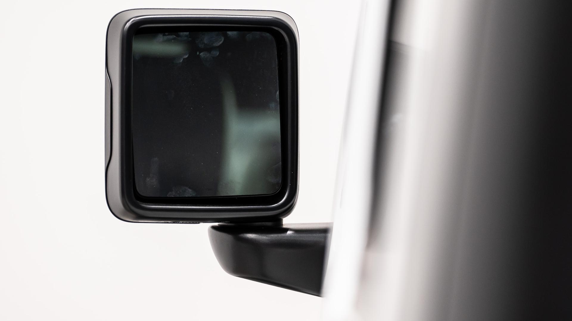 2025 JEEP GLADIATOR in White, photo 47 of 54