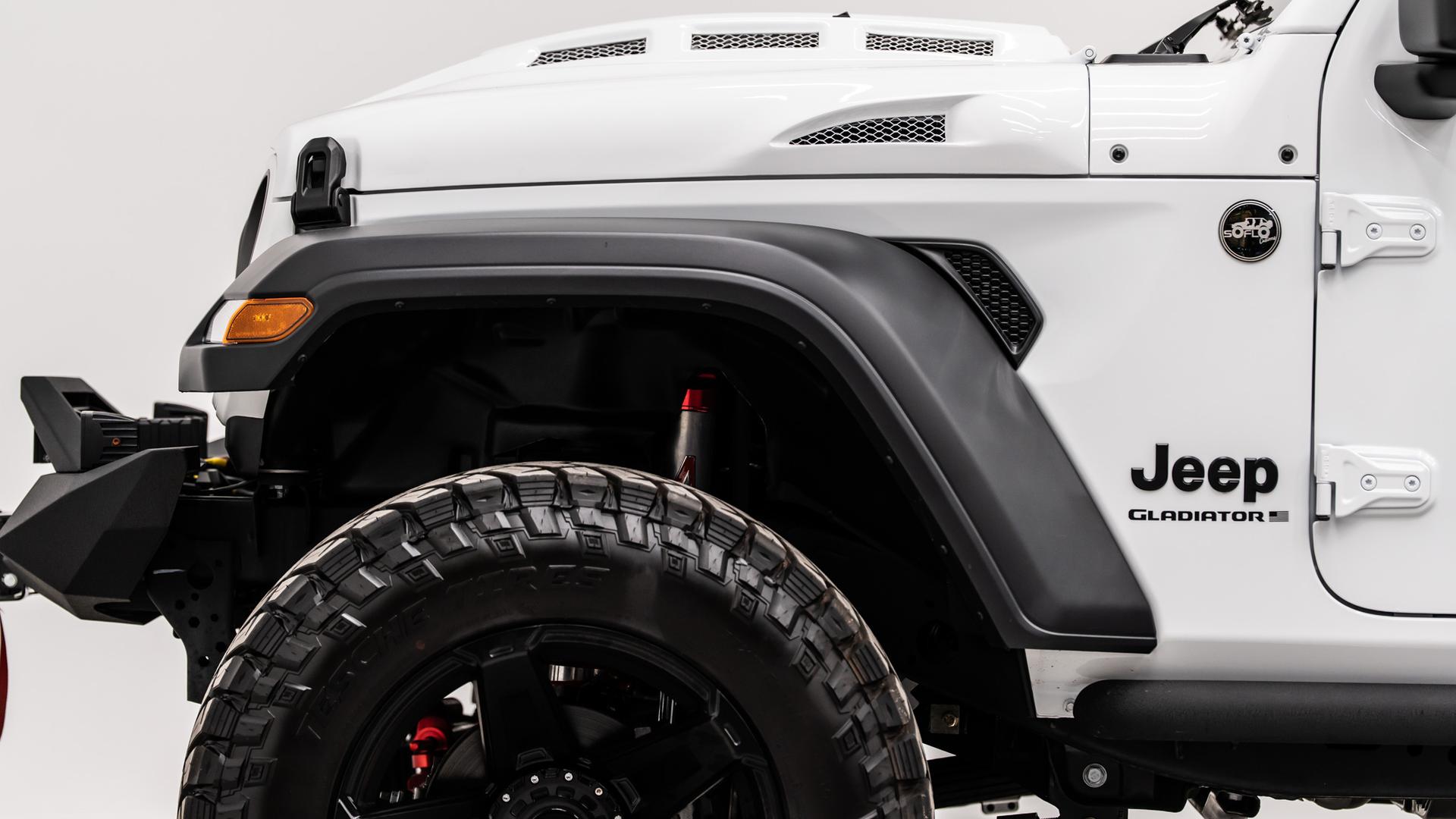 2025 JEEP GLADIATOR in White, photo 53 of 54