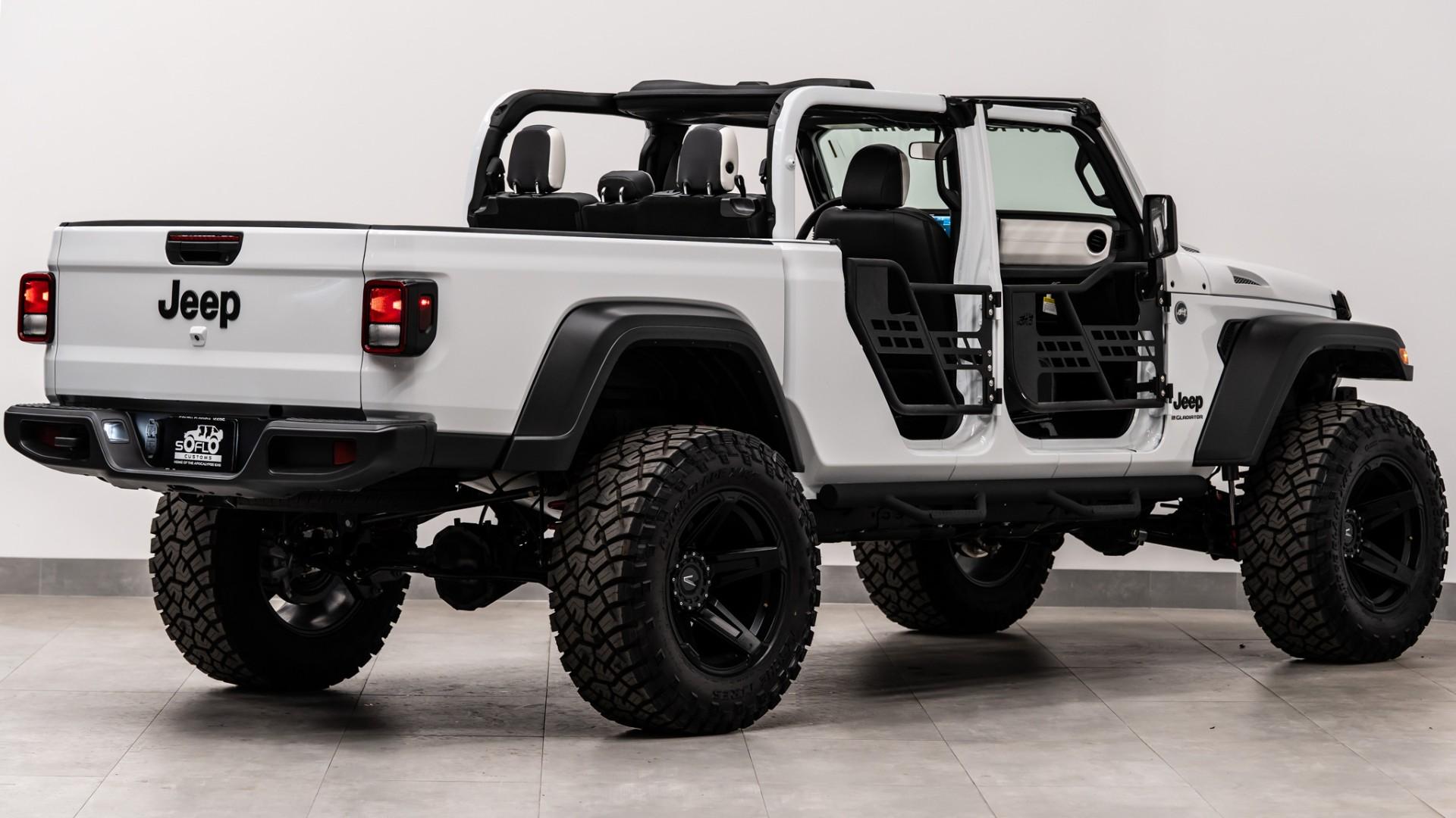 2025 JEEP GLADIATOR in White, photo 15 of 54