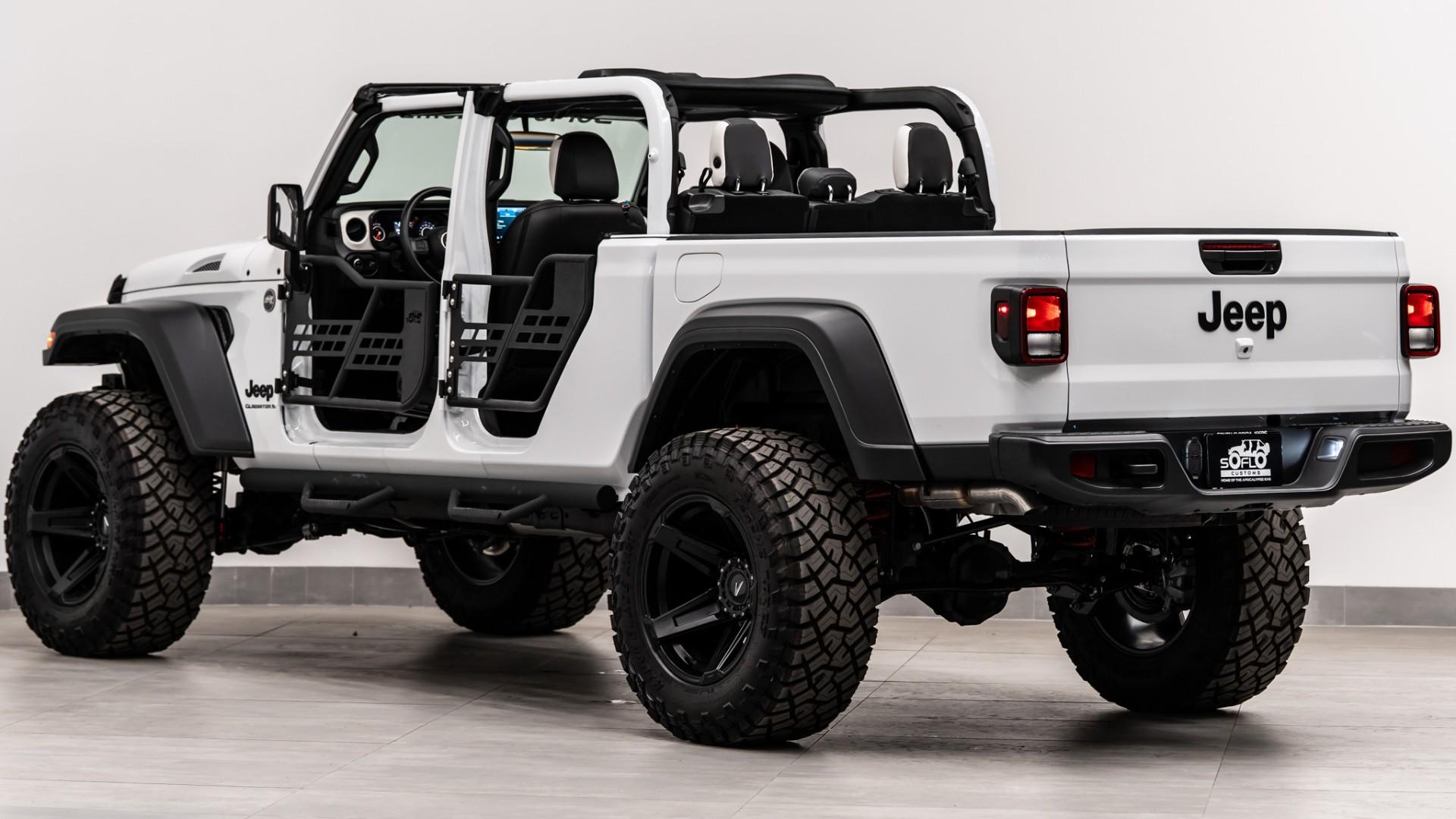 2025 JEEP GLADIATOR in White, photo 16 of 54