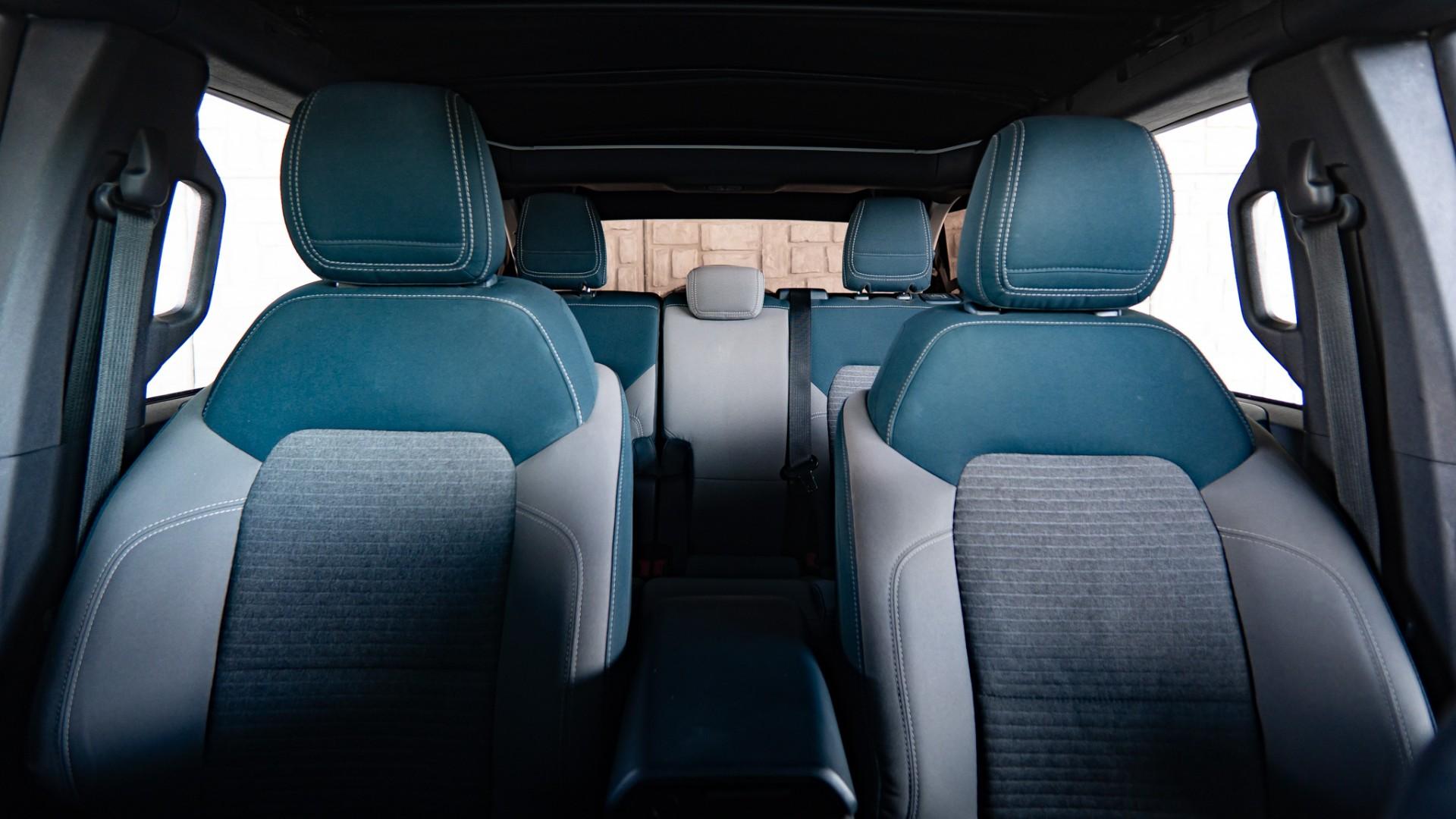 2021 FORD BRONCO in Oxford White, photo 13 of 48