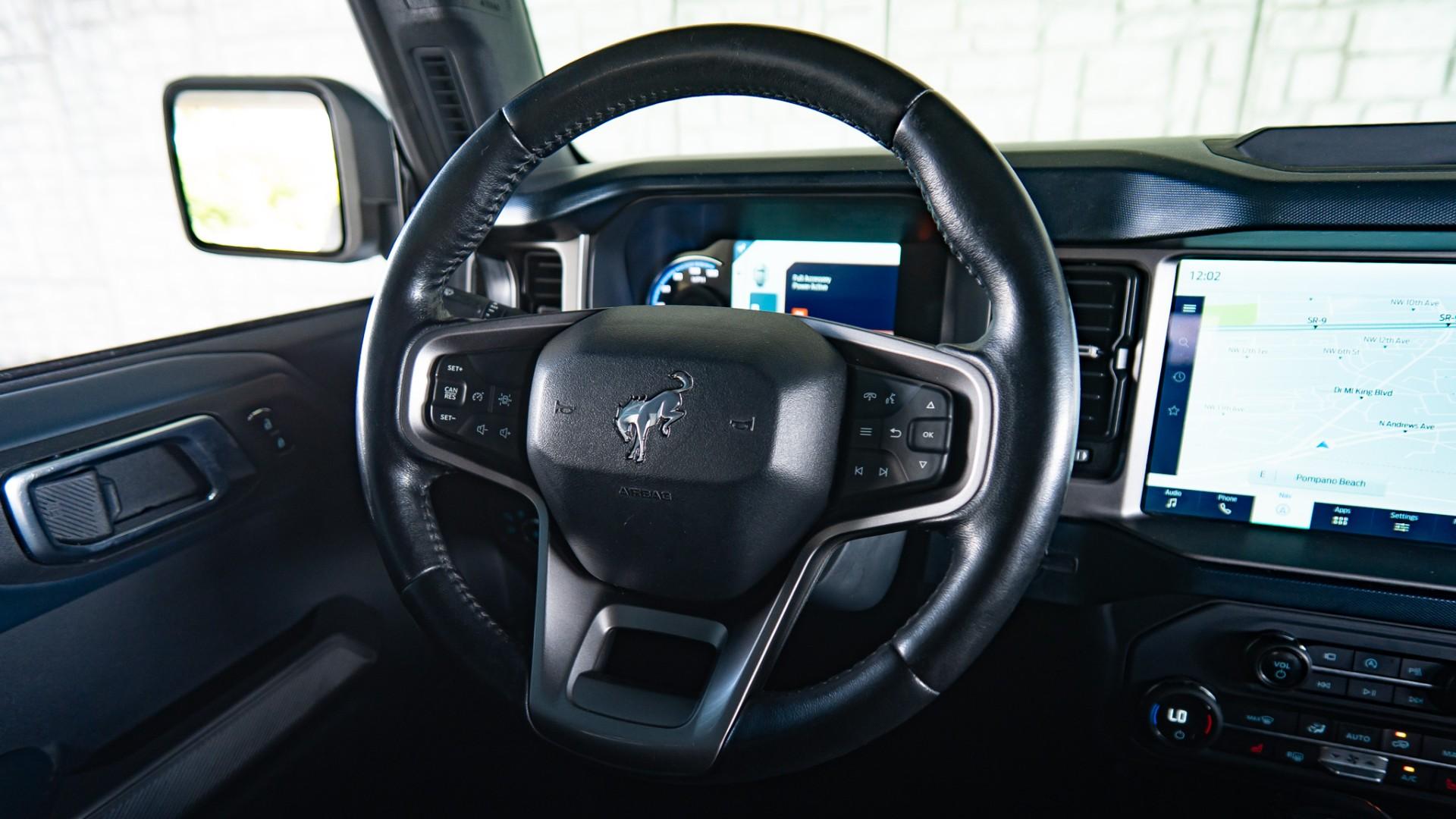 2021 FORD BRONCO in Oxford White, photo 15 of 48