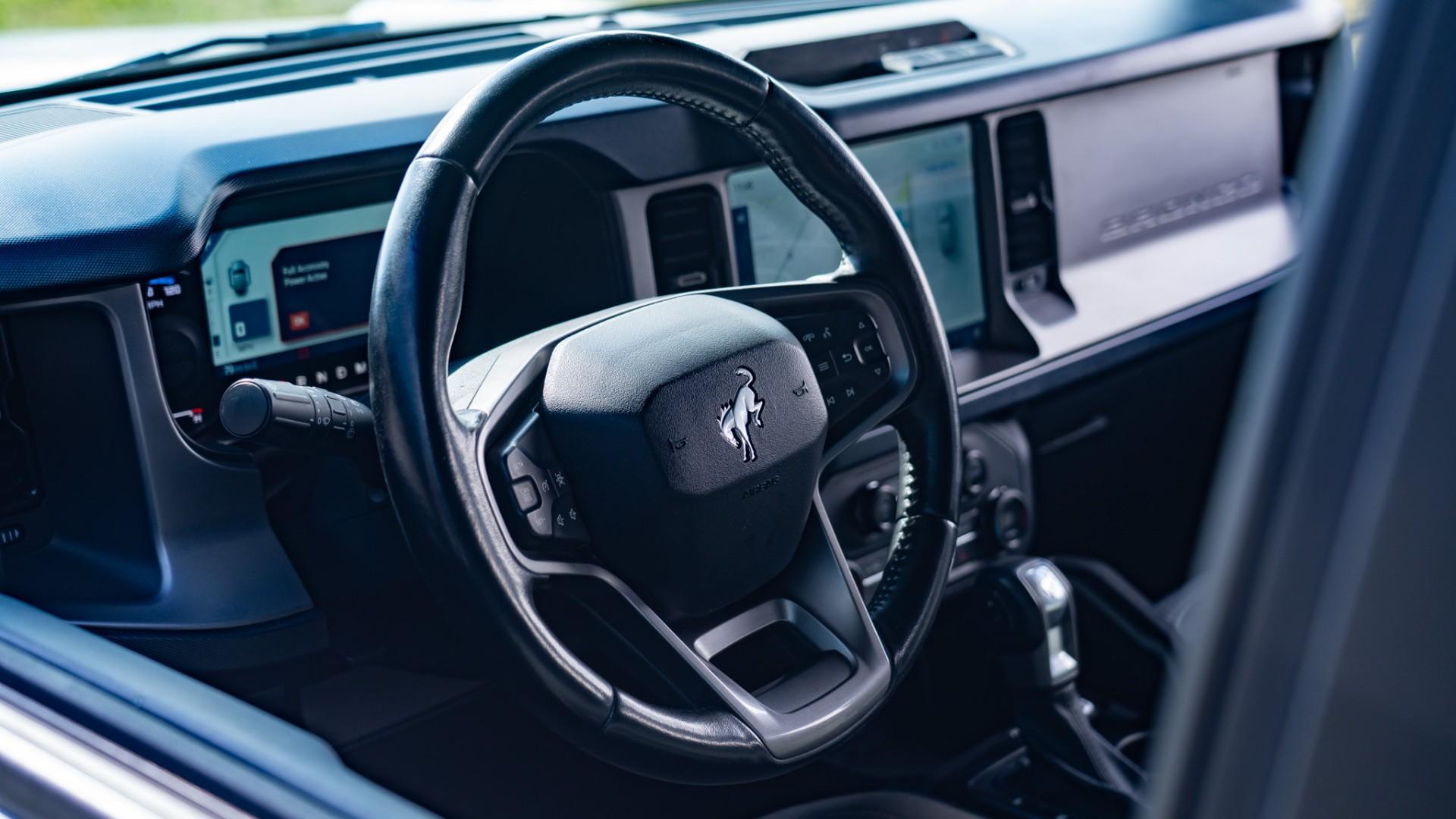 2021 FORD BRONCO in Oxford White, photo 27 of 48