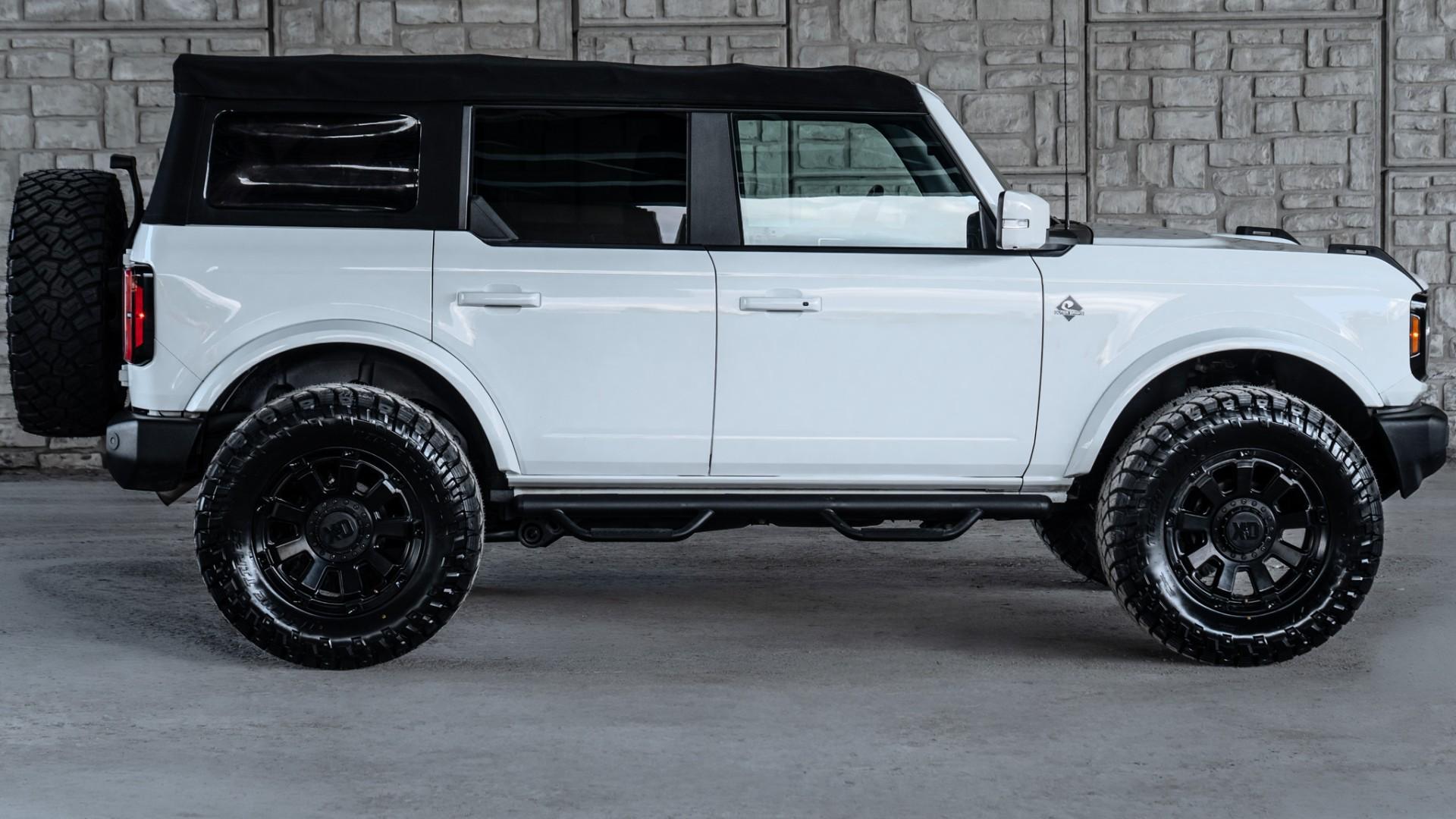 2021 FORD BRONCO in Oxford White, photo 11 of 48