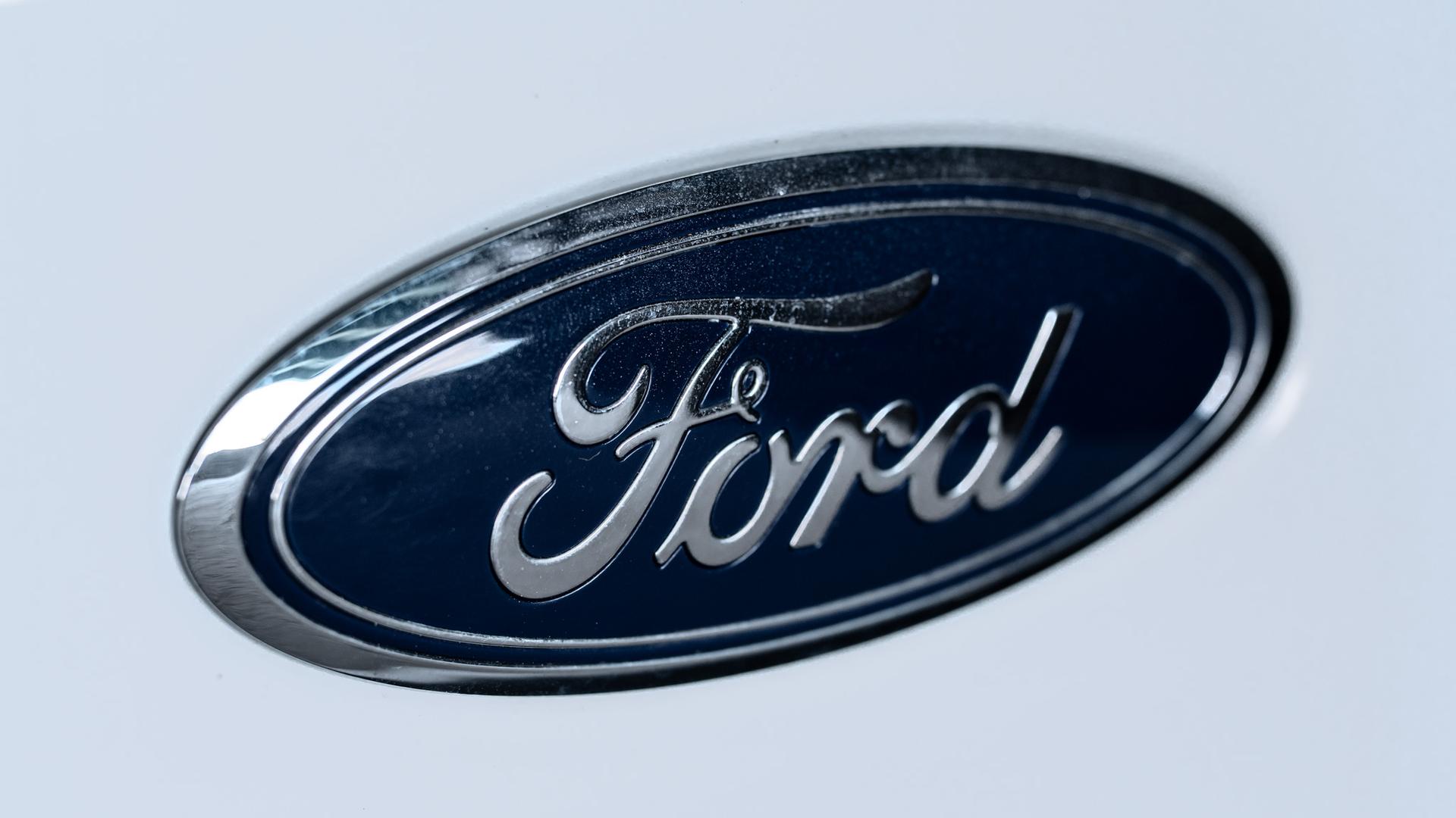 2021 FORD BRONCO in Oxford White, photo 42 of 48
