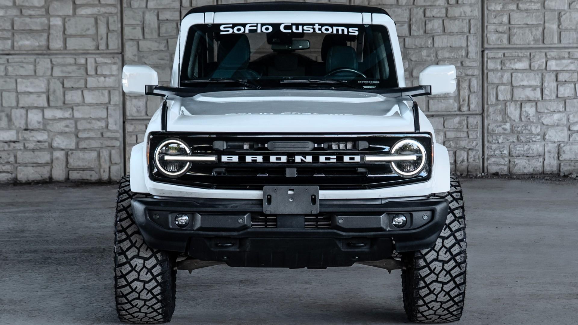 2021 FORD BRONCO in Oxford White, photo 5 of 48