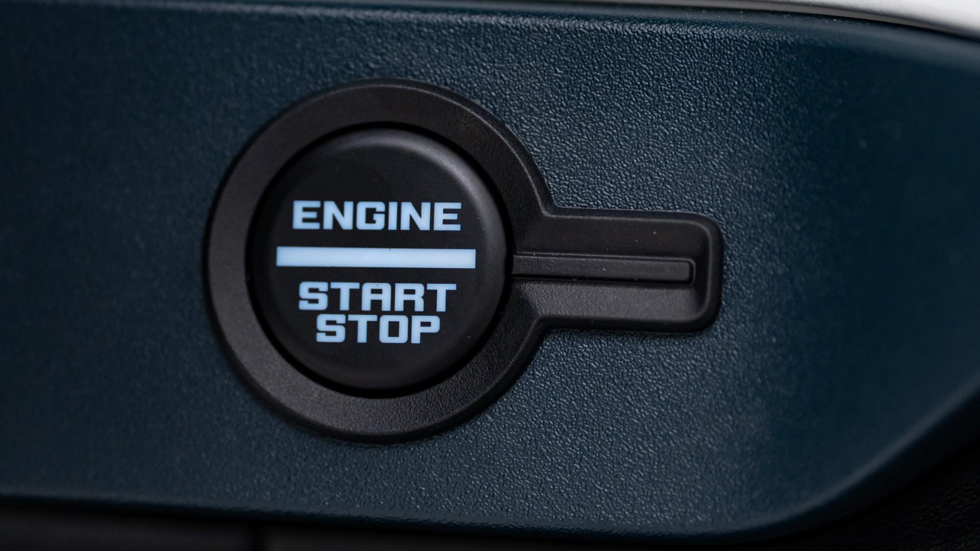 2025 FORD BRONCO in Robins Egg Blue, photo 34 of 57