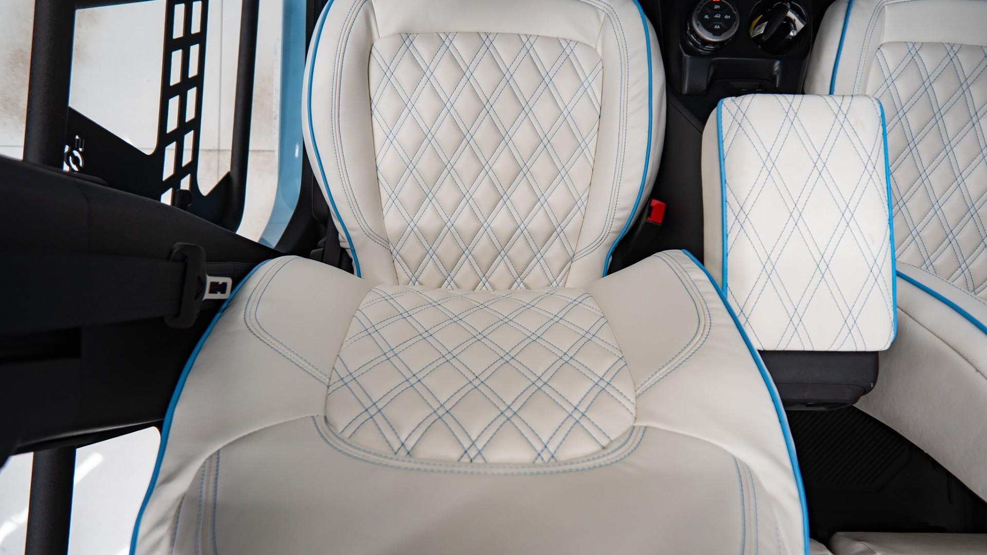 2025 FORD BRONCO in Robins Egg Blue, photo 44 of 57