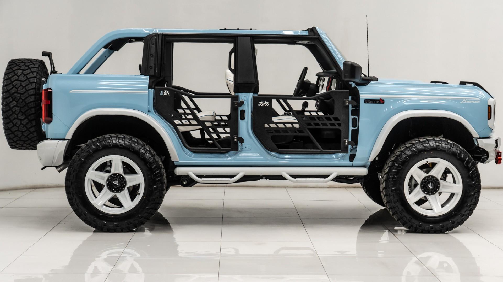 2025 FORD BRONCO in Robins Egg Blue, photo 13 of 57