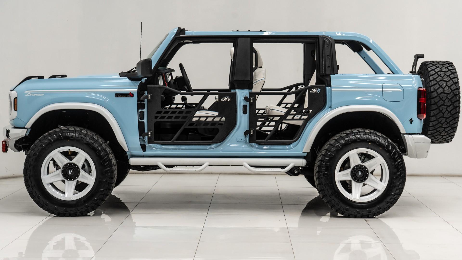 2025 FORD BRONCO in Robins Egg Blue, photo 17 of 57