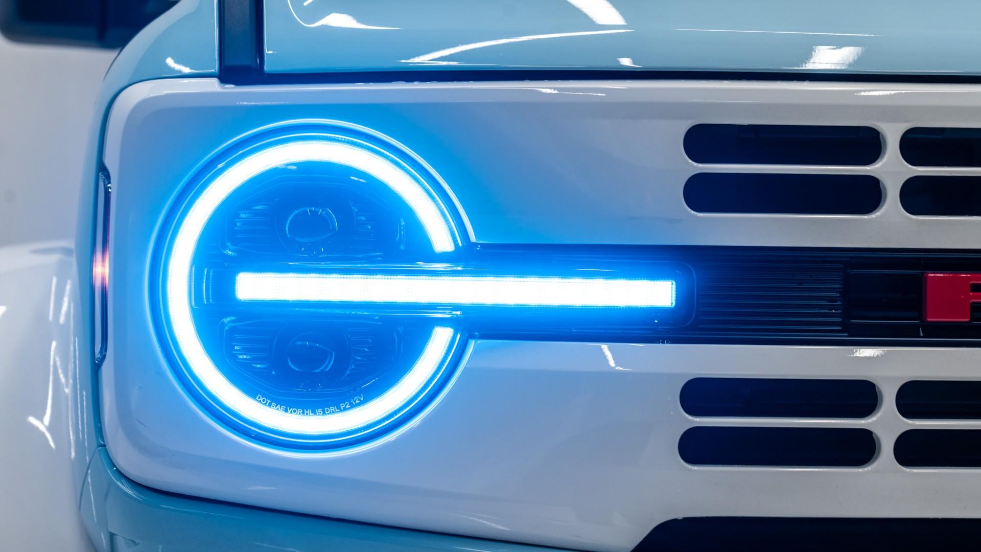 2025 FORD BRONCO in Robins Egg Blue, photo 20 of 57