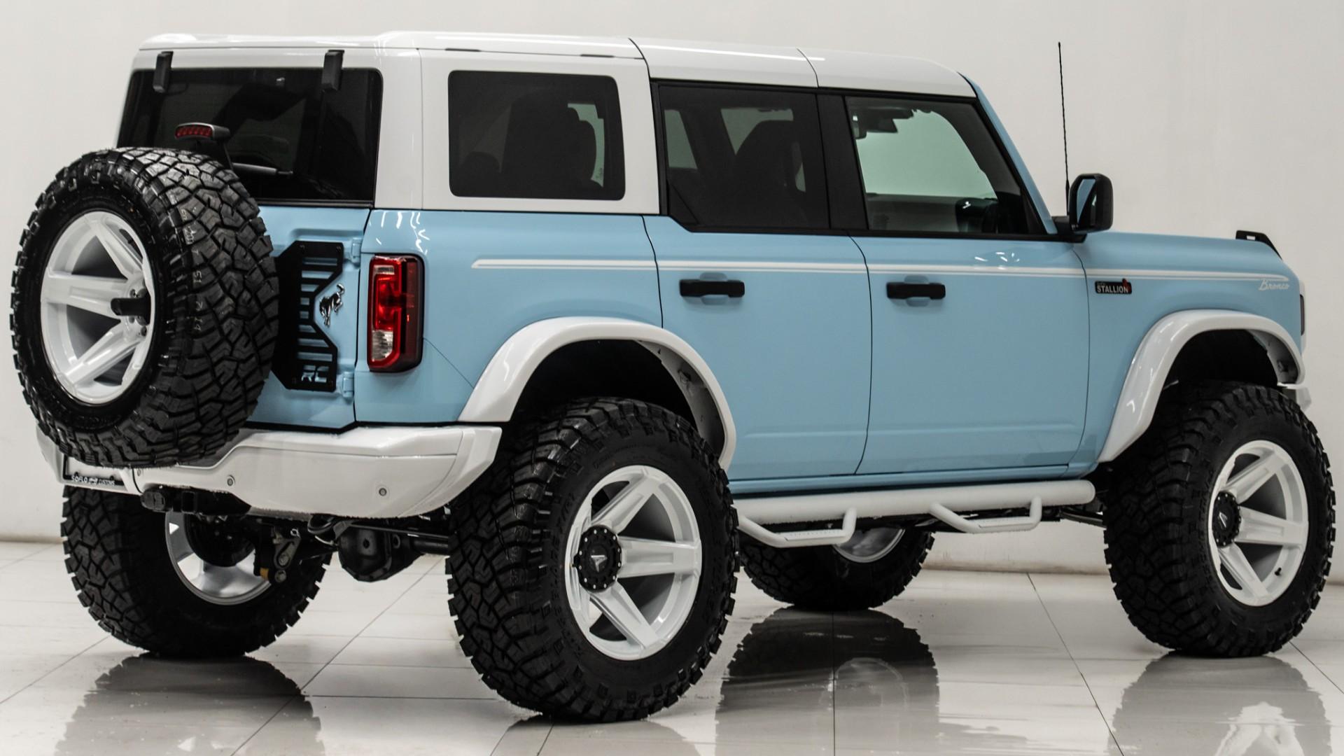 2025 FORD BRONCO in Robins Egg Blue, photo 9 of 57