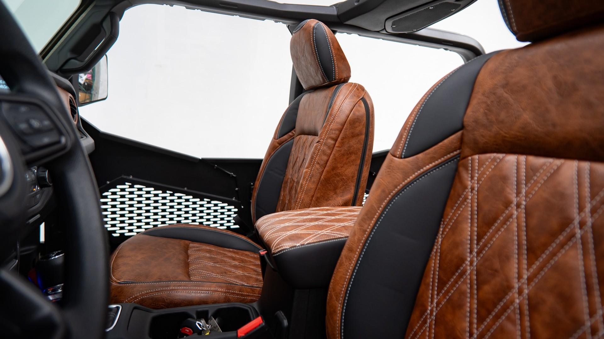 2025 JEEP GLADIATOR in Tan, photo 44 of 59