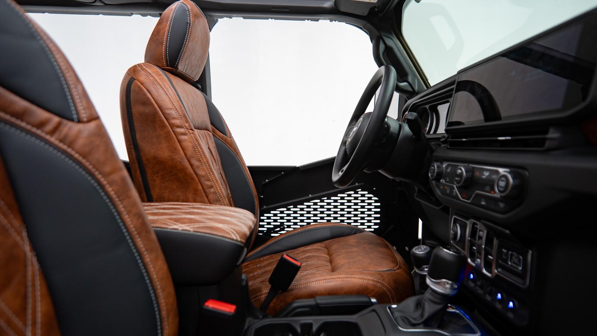 2025 JEEP GLADIATOR in Tan, photo 48 of 59
