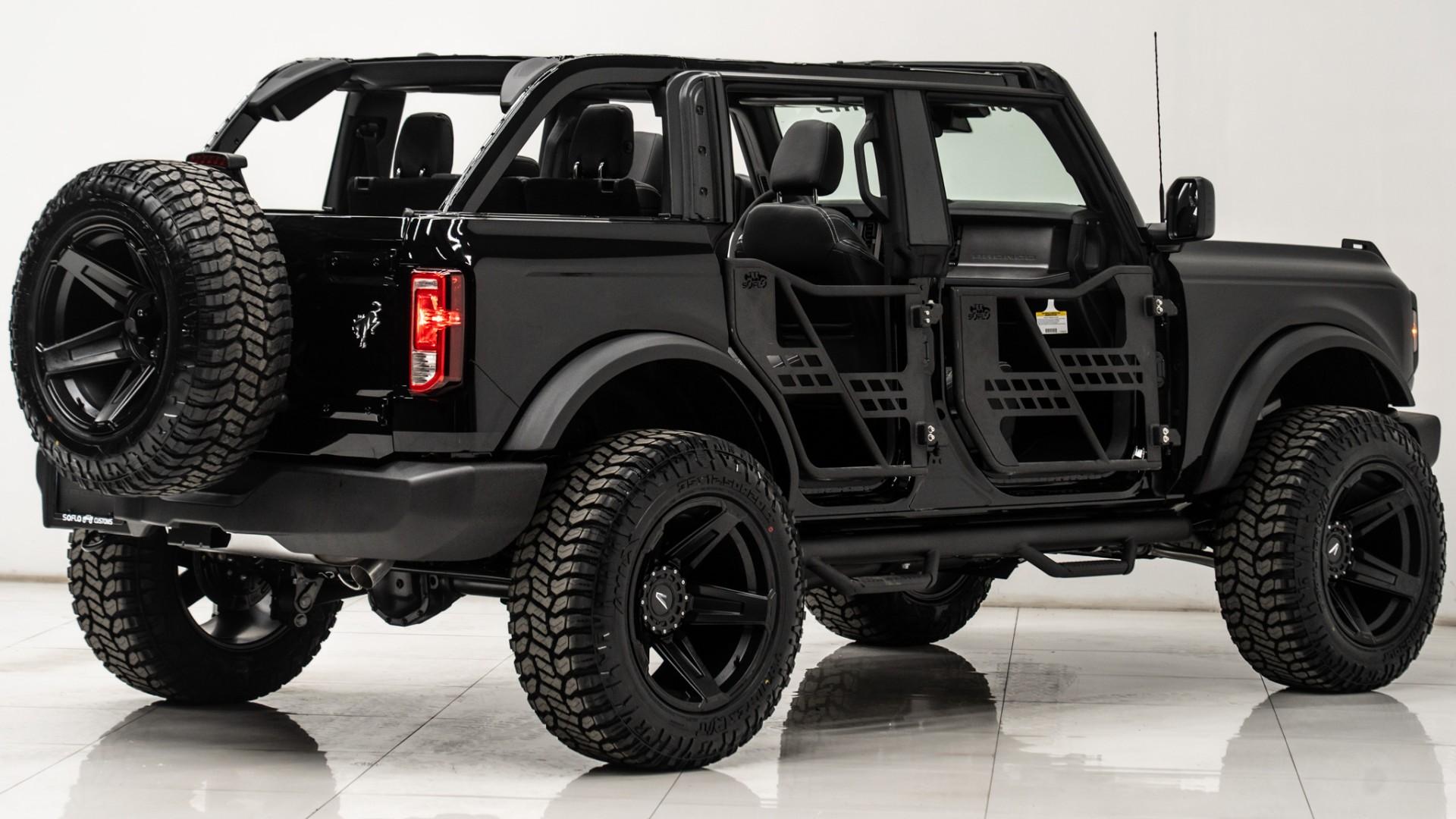 2025 FORD BRONCO in Black, photo 12 of 49