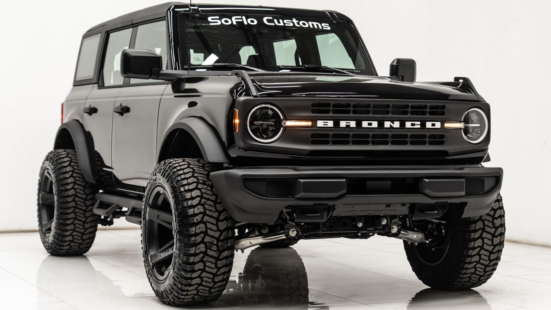 2025 FORD BRONCO in Black, photo 8 of 49