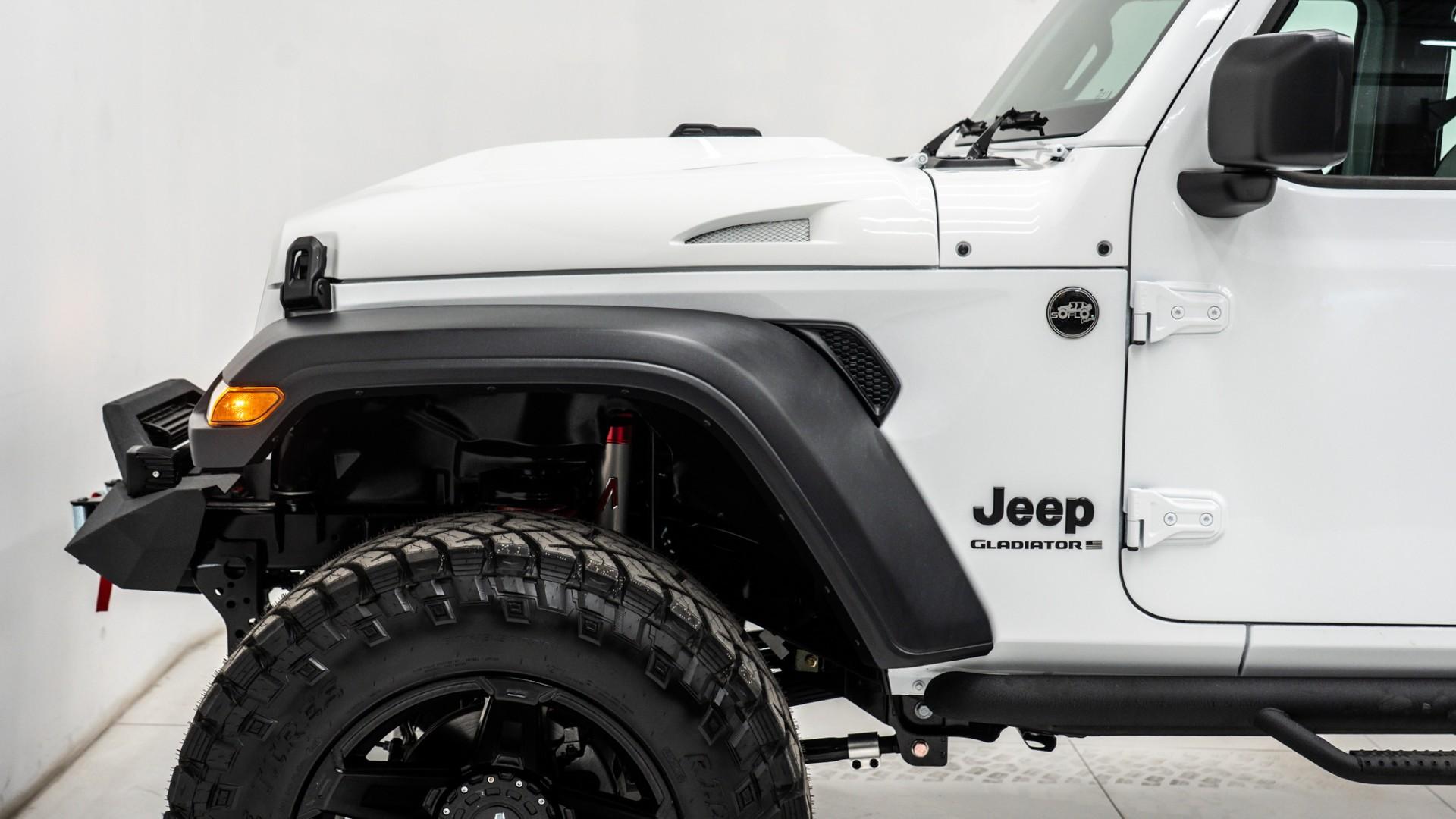 2025 JEEP GLADIATOR in White, photo 15 of 48