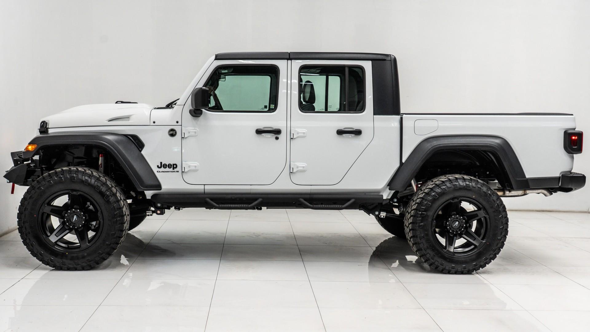 2025 JEEP GLADIATOR in White, photo 13 of 48