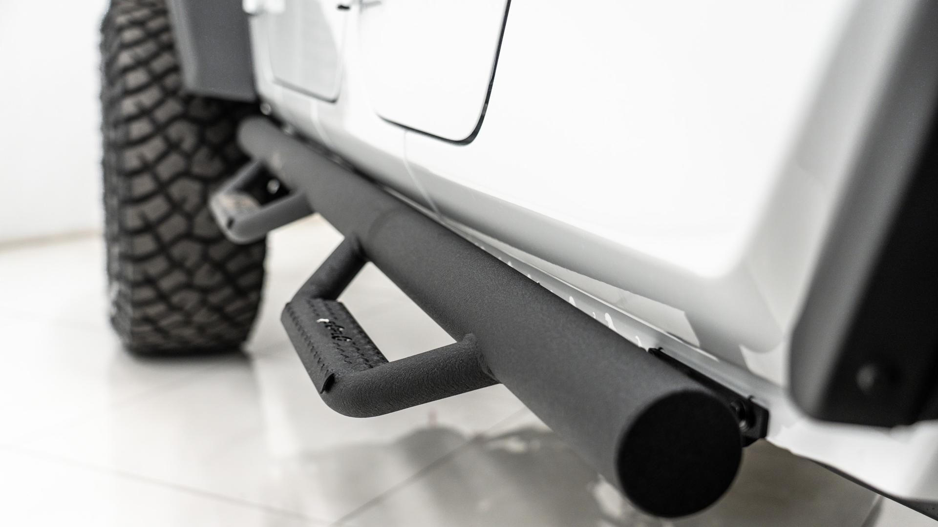 2025 JEEP GLADIATOR in White, photo 12 of 48