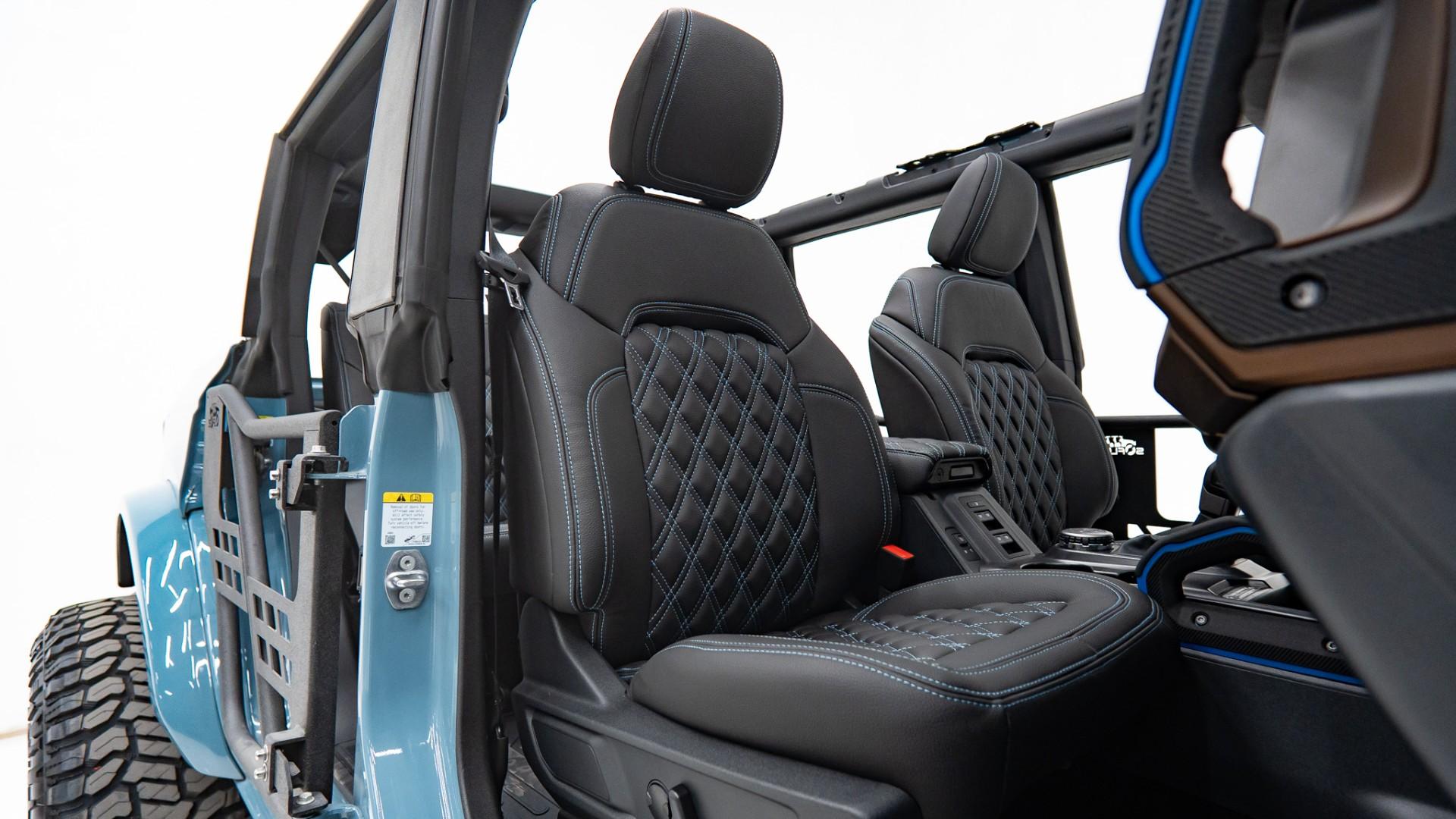 2023 FORD BRONCO in Blue, photo 21 of 60