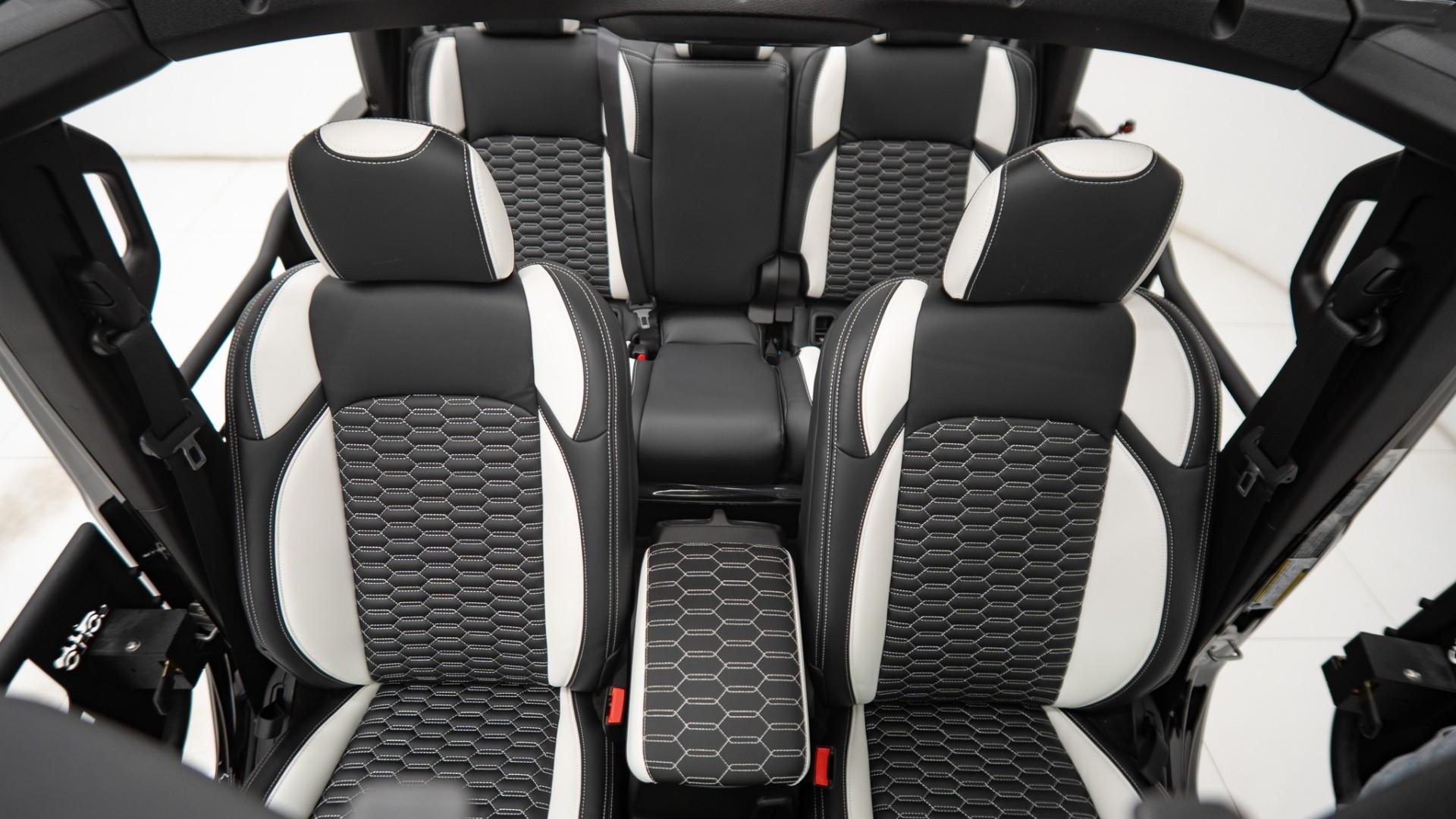 2025 JEEP GLADIATOR in Black, photo 11 of 27