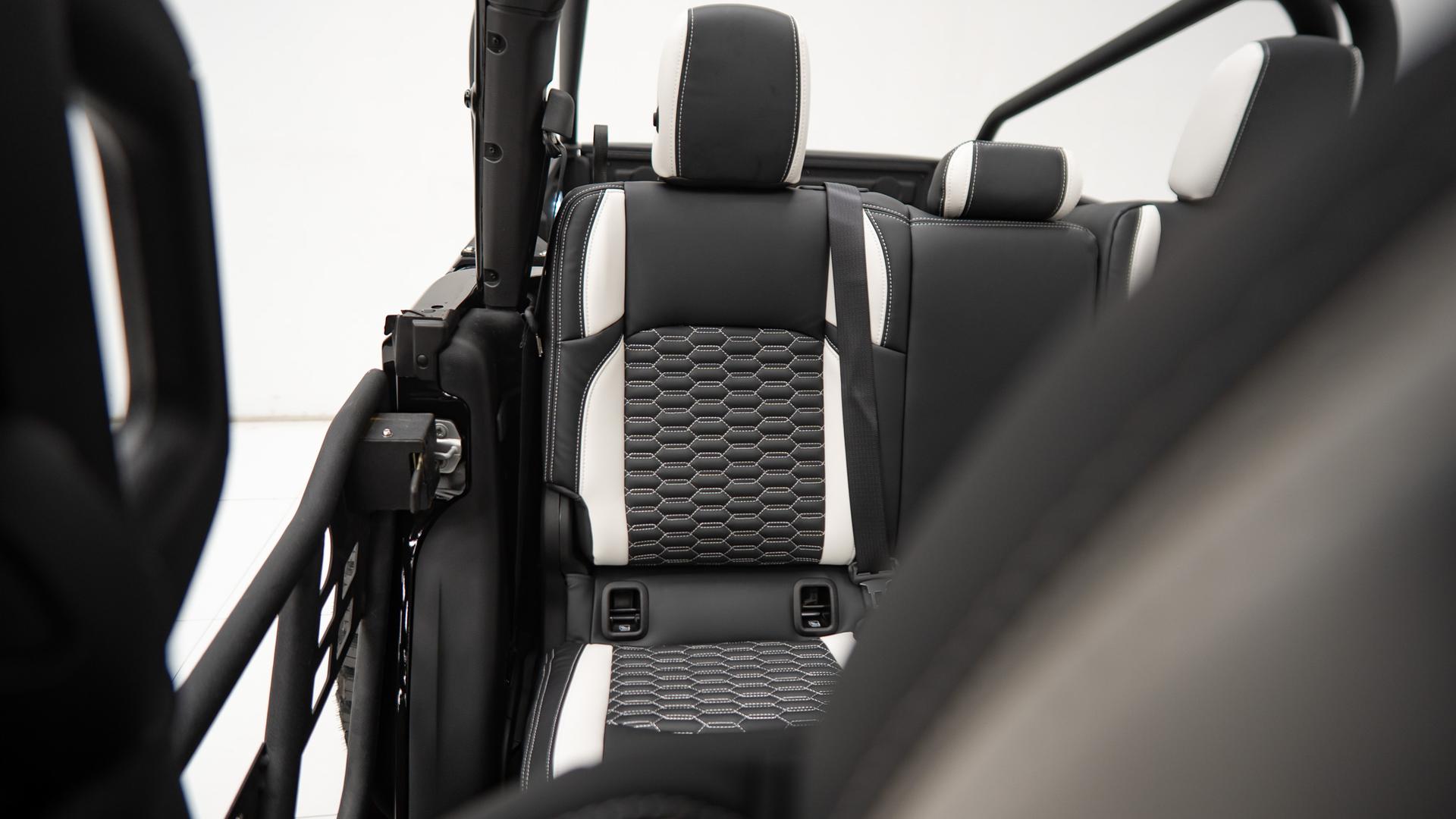 2025 JEEP GLADIATOR in Black, photo 20 of 27