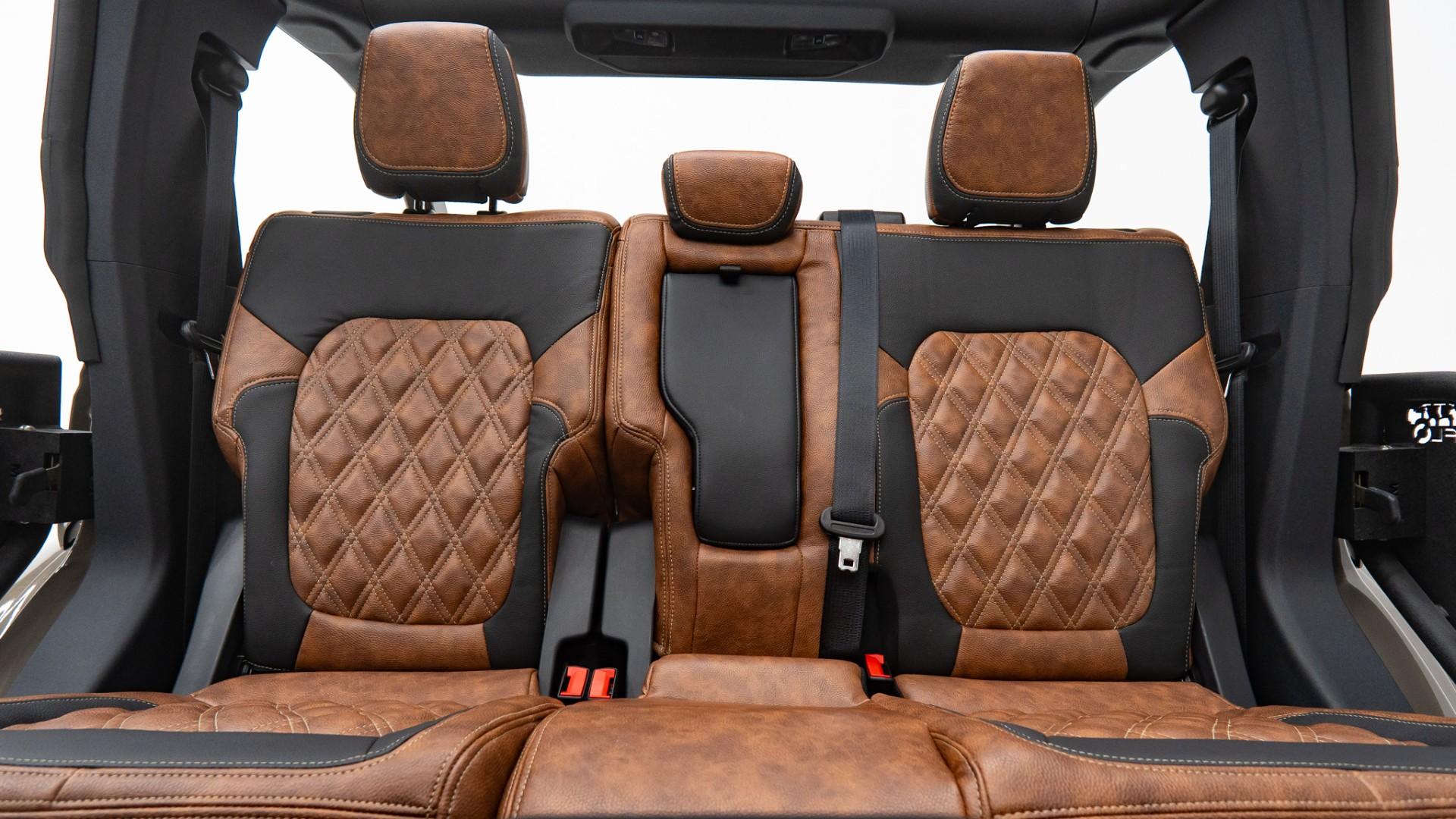 2025 FORD BRONCO in Marsh Gray, photo 21 of 60