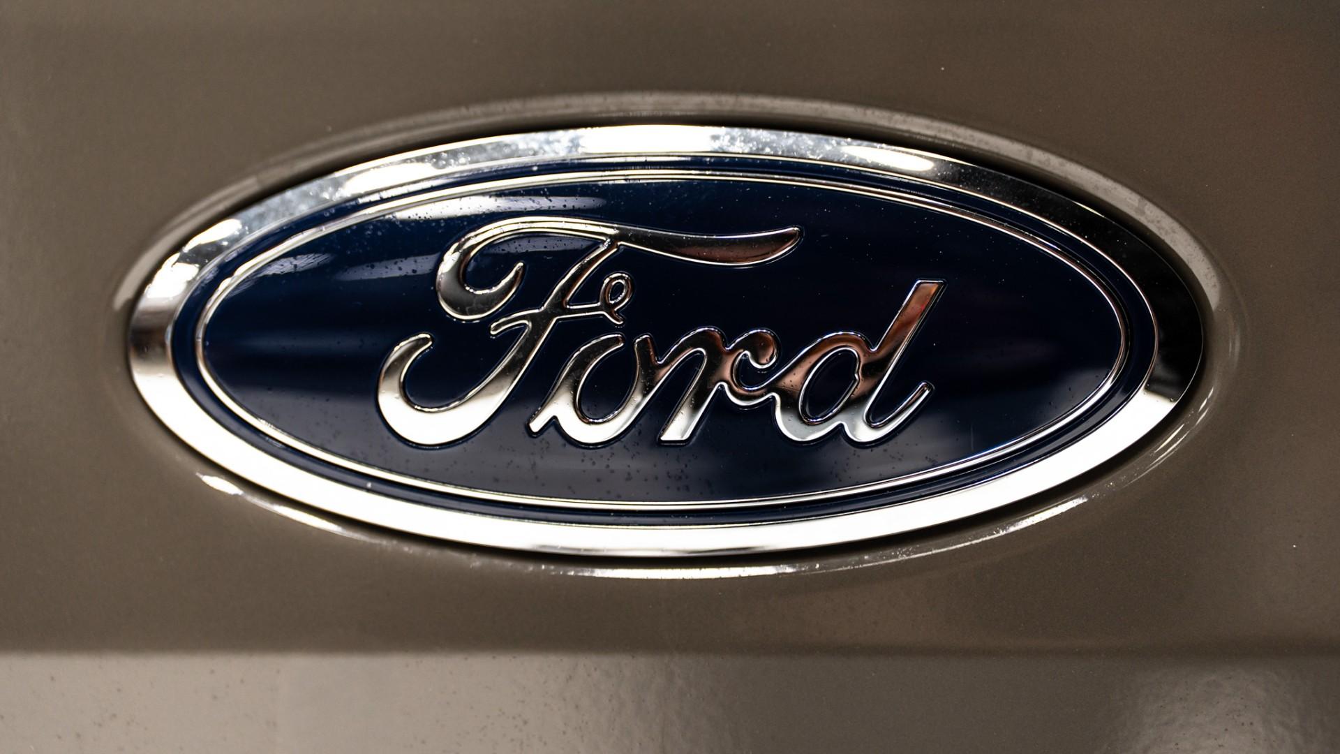 2025 FORD BRONCO in Marsh Gray, photo 53 of 60