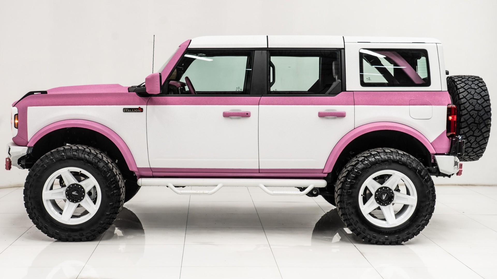 2025 FORD BRONCO in Pink, photo 16 of 37