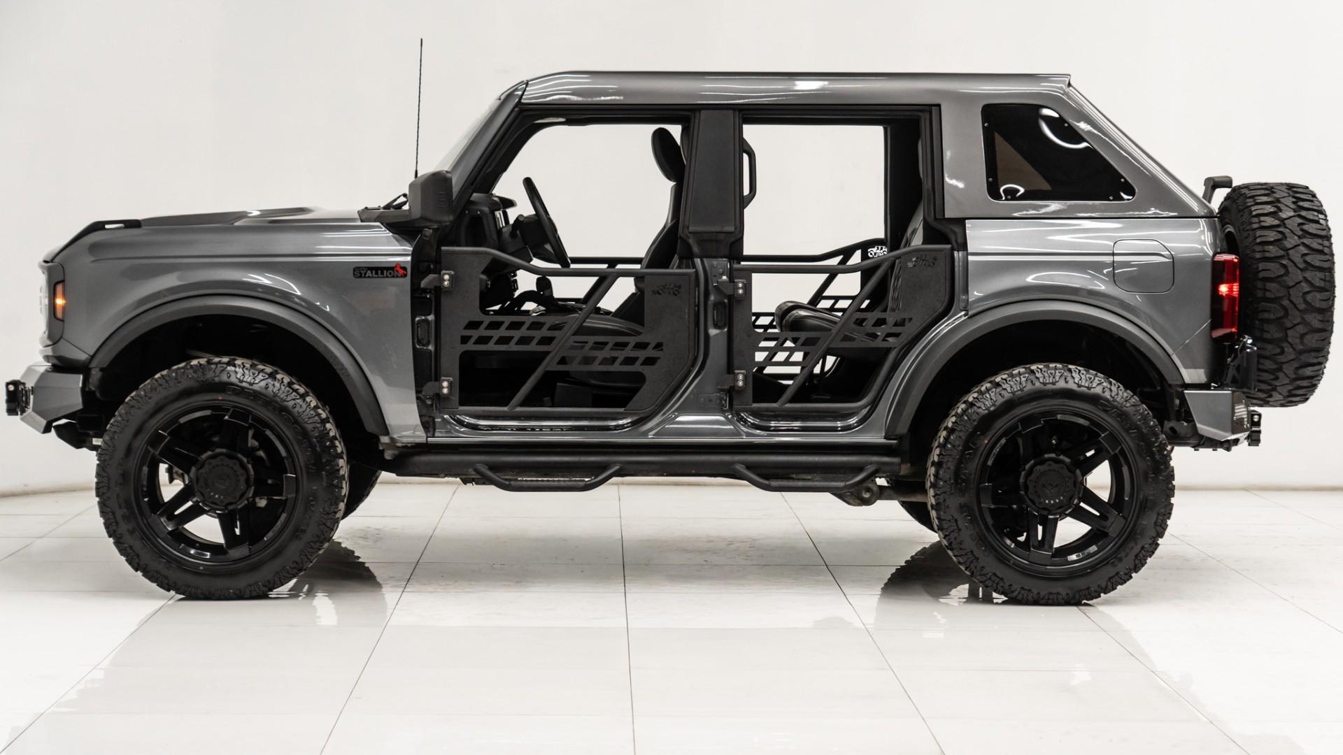 2023 FORD BRONCO in Carbonized Gray, photo 13 of 60