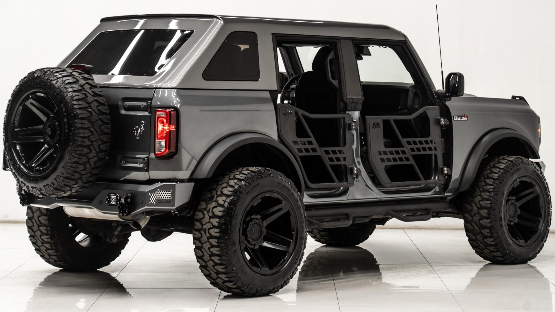 2023 FORD BRONCO in Carbonized Gray, photo 14 of 60