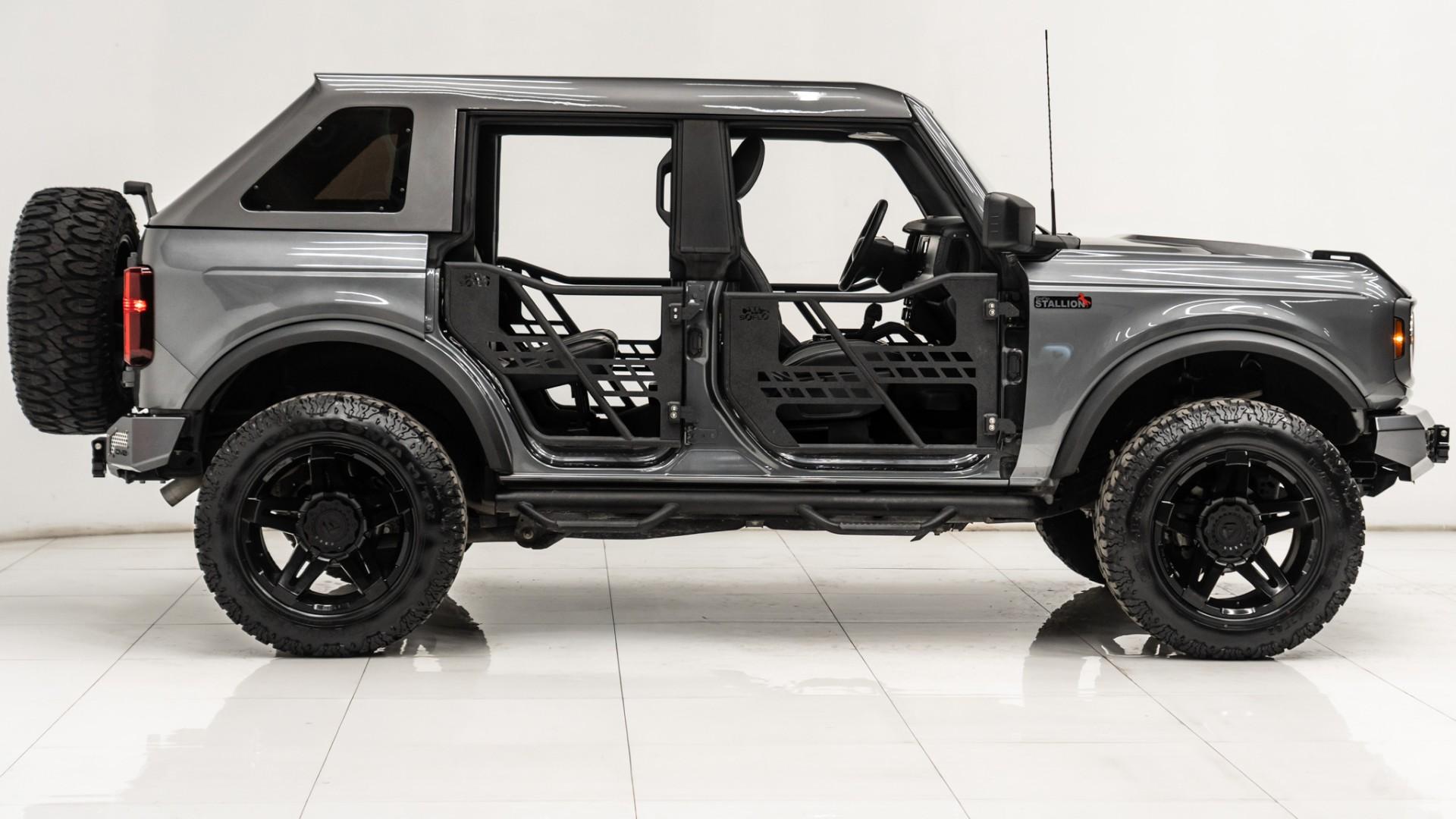 2023 FORD BRONCO in Carbonized Gray, photo 17 of 60