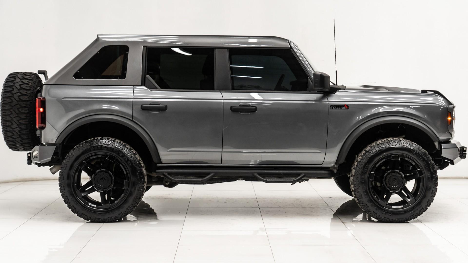 2023 FORD BRONCO in Carbonized Gray, photo 7 of 60