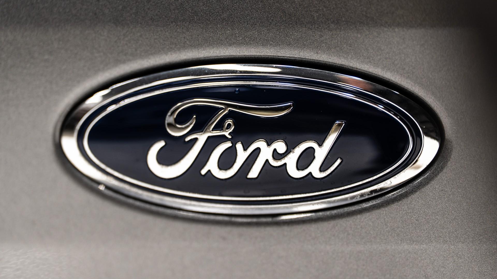 2023 FORD BRONCO in Carbonized Gray, photo 52 of 60