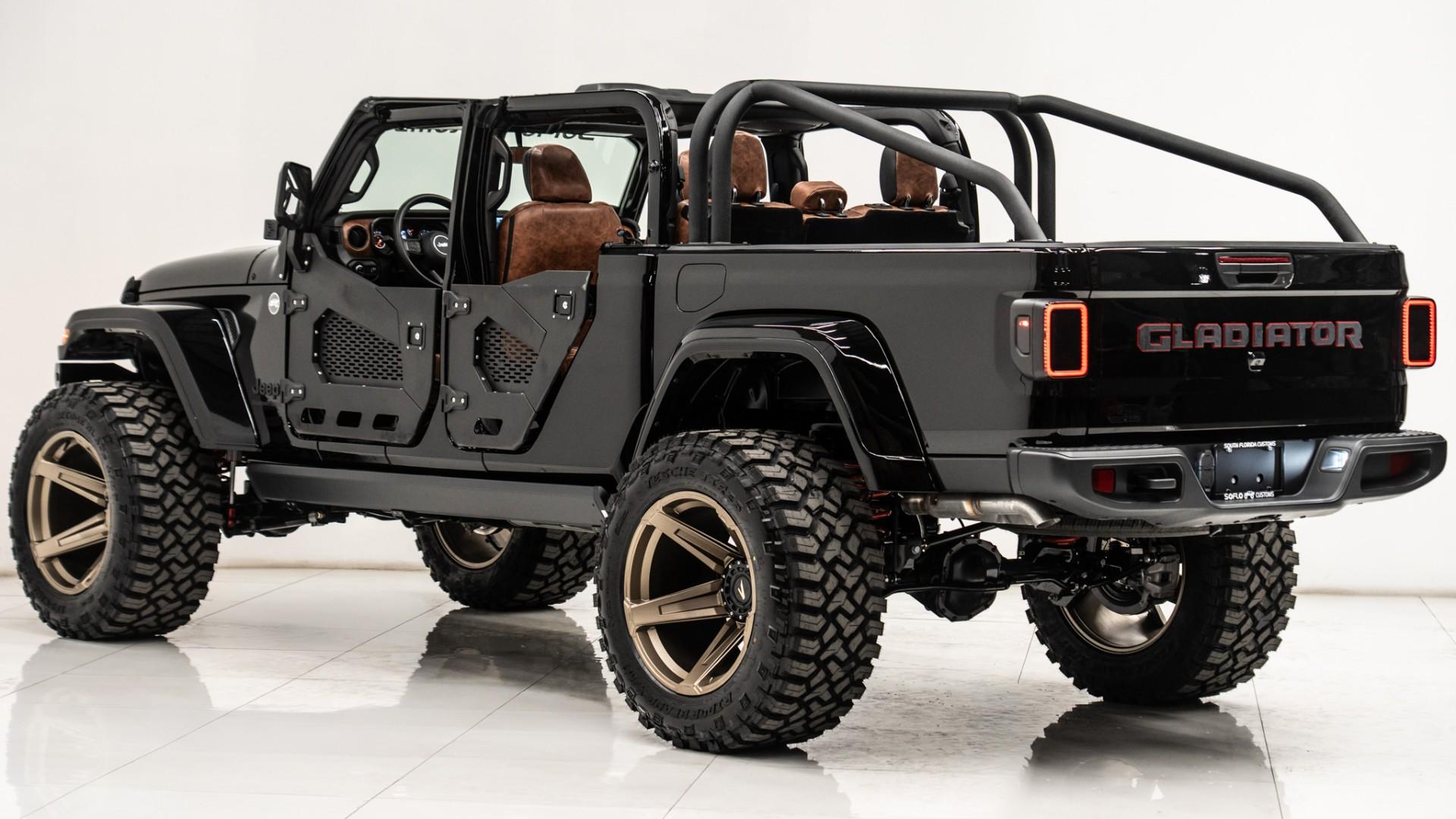 2025 JEEP GLADIATOR in Black, photo 14 of 57