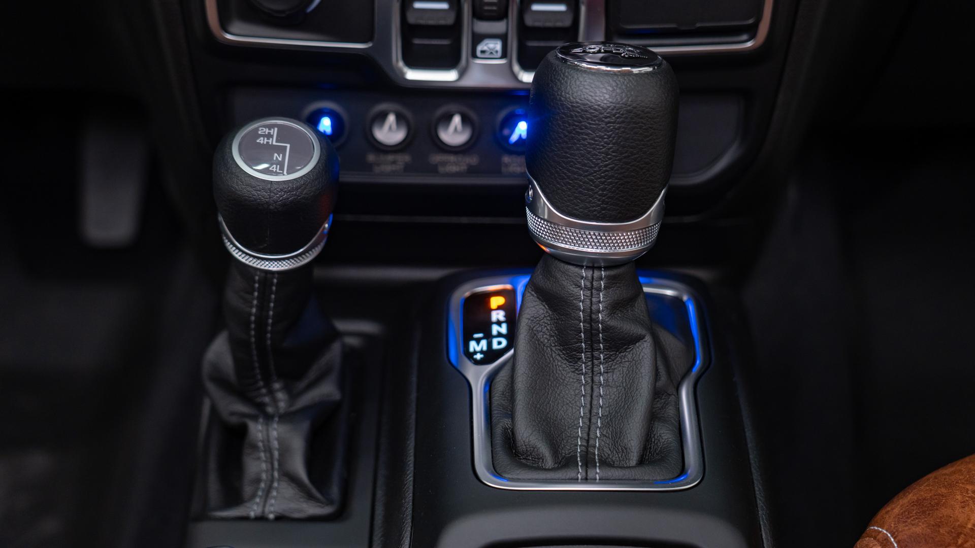 2025 JEEP GLADIATOR in Black, photo 50 of 57