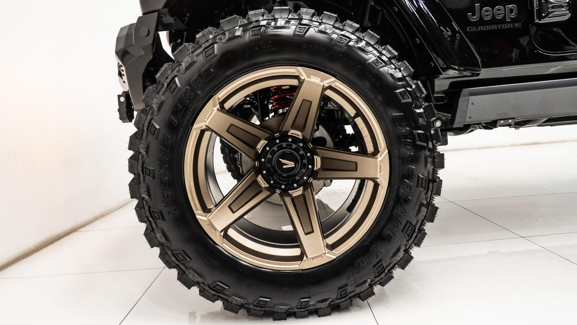 2025 JEEP GLADIATOR in Black, photo 25 of 57