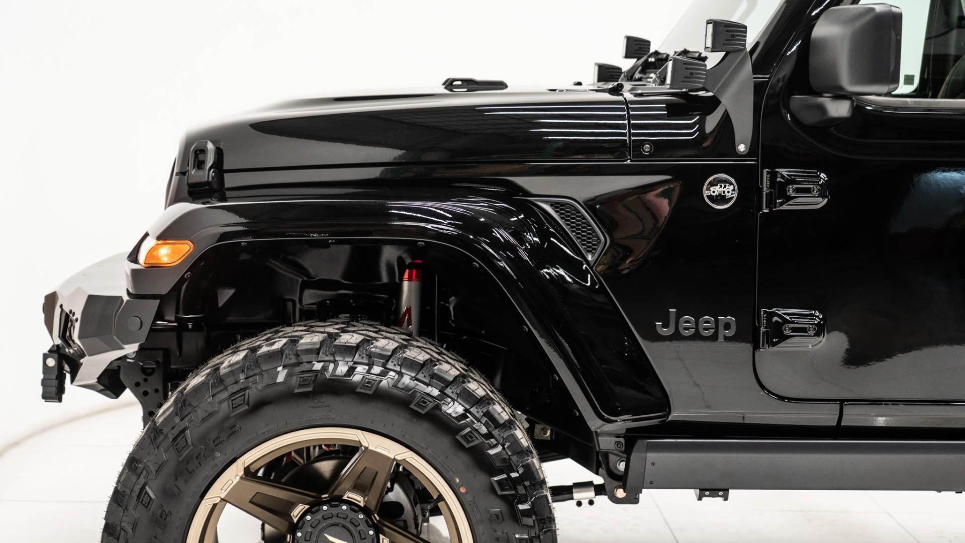 2025 JEEP GLADIATOR in Black, photo 22 of 57
