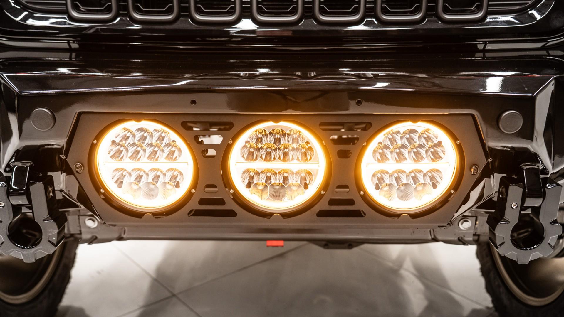 2025 JEEP GLADIATOR in Black, photo 18 of 57