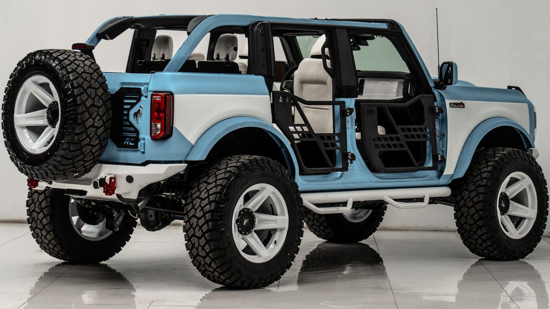 2025 FORD BRONCO in Blue, photo 13 of 56