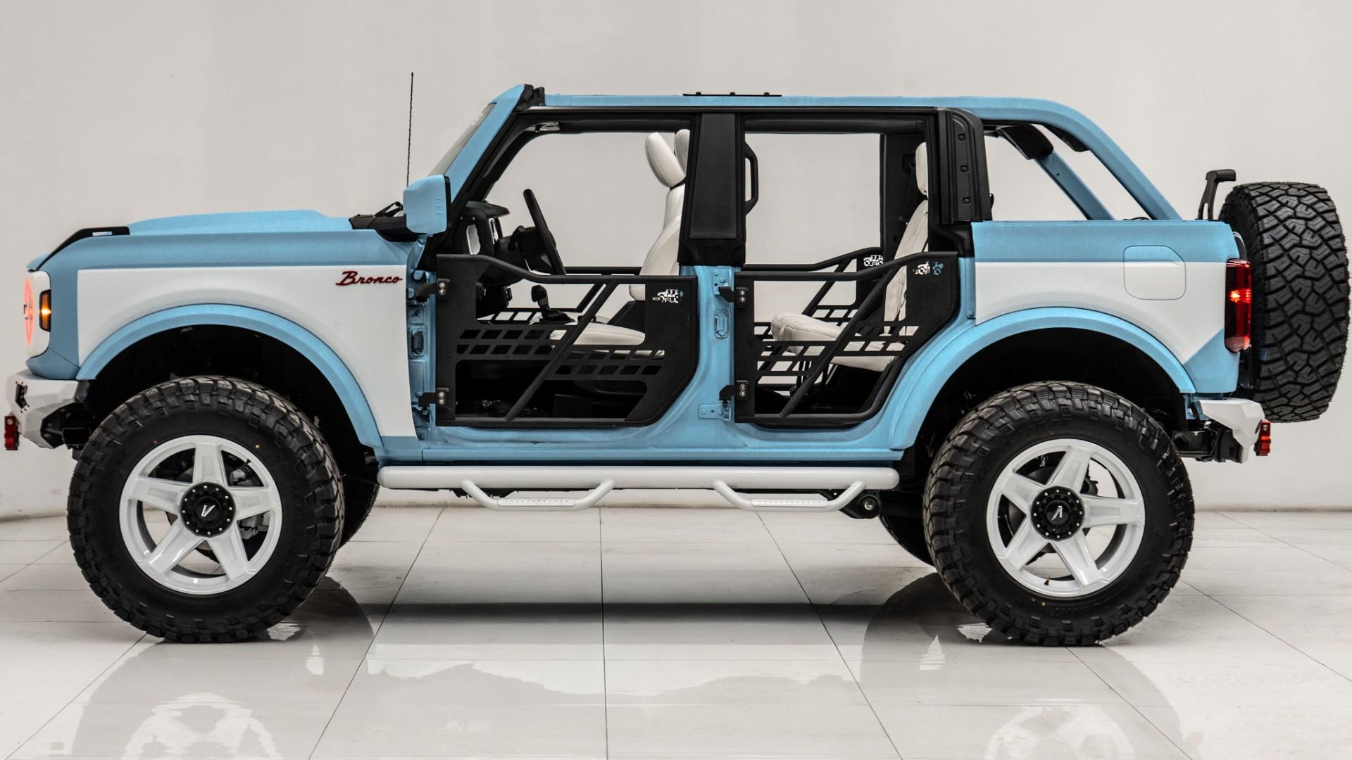 2025 FORD BRONCO in Blue, photo 11 of 57
