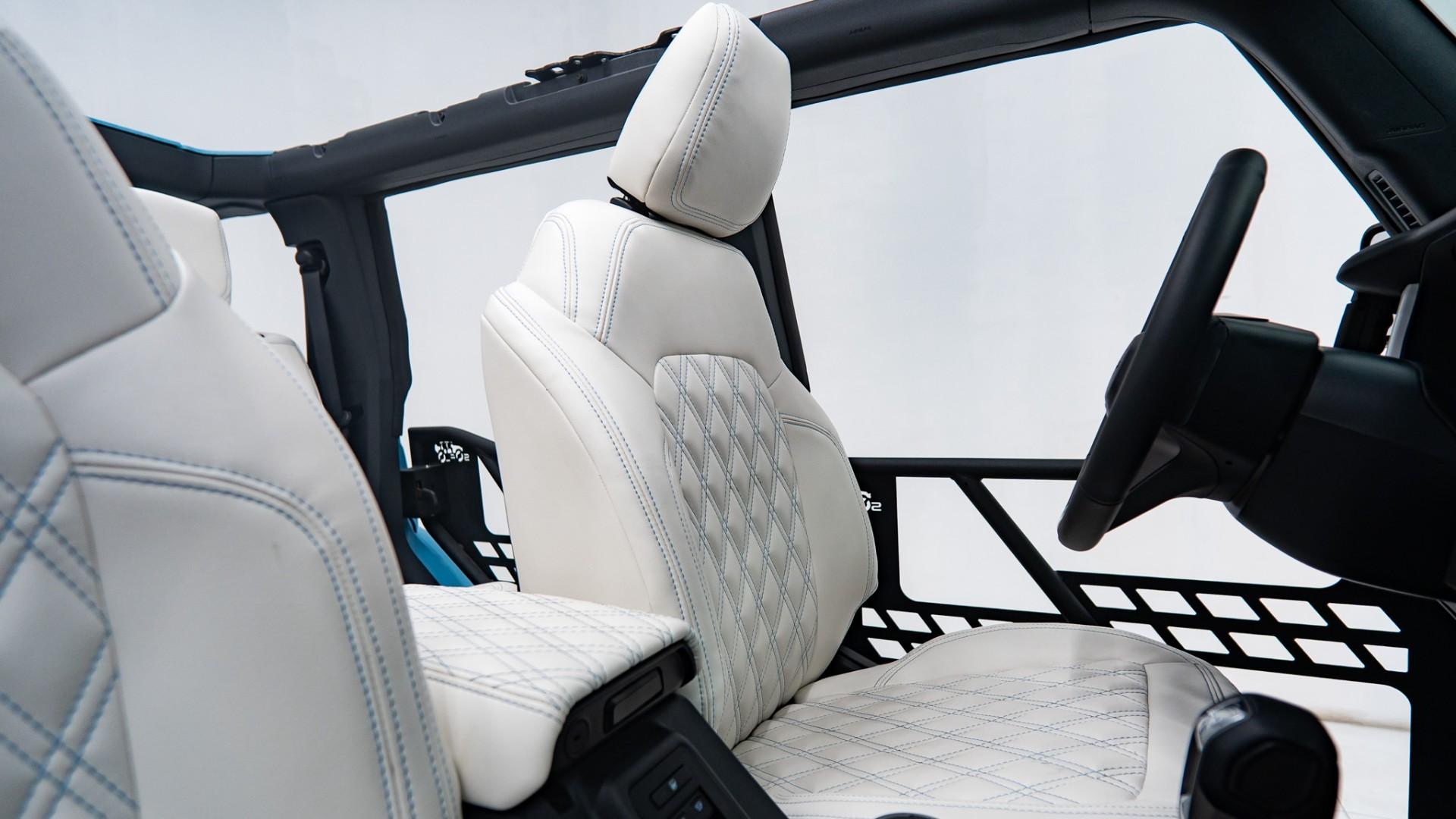 2025 FORD BRONCO in Blue, photo 21 of 57