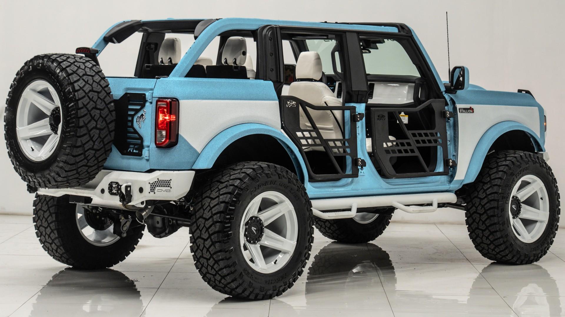 2025 FORD BRONCO in Blue, photo 11 of 47