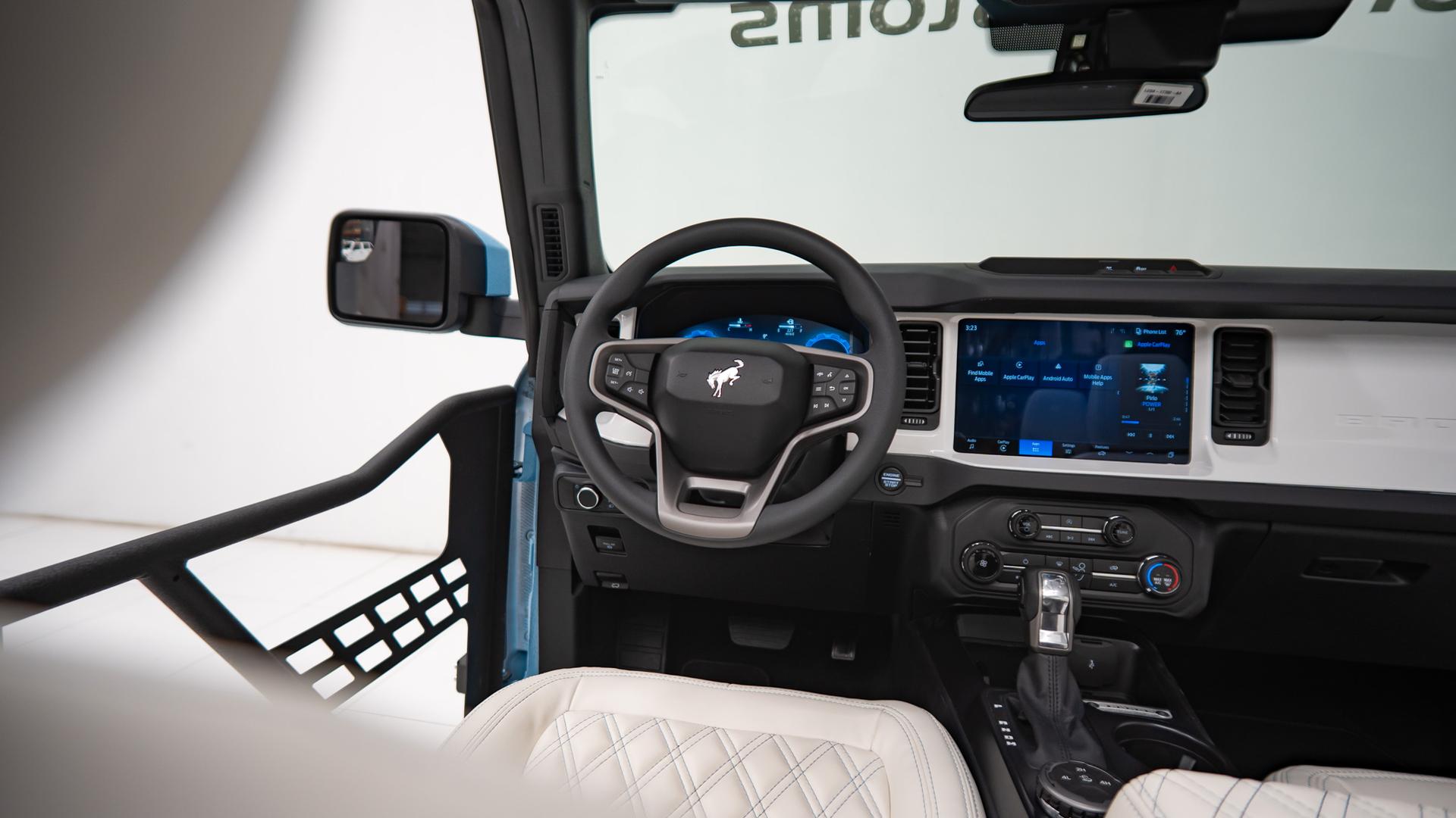 2025 FORD BRONCO in Blue, photo 35 of 47